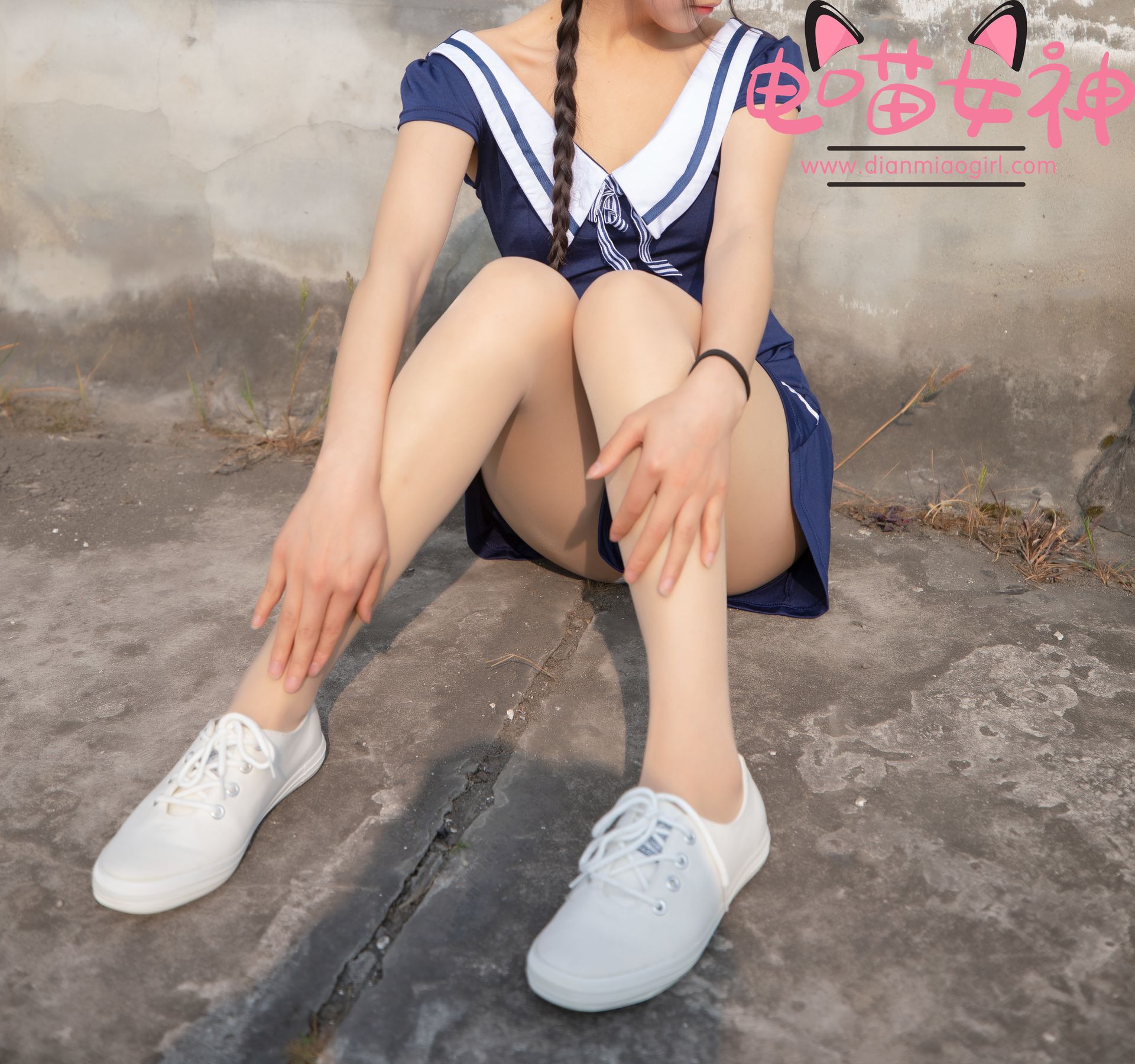 [福利COS] 电喵女神 - 灵唯 制服/(33P)