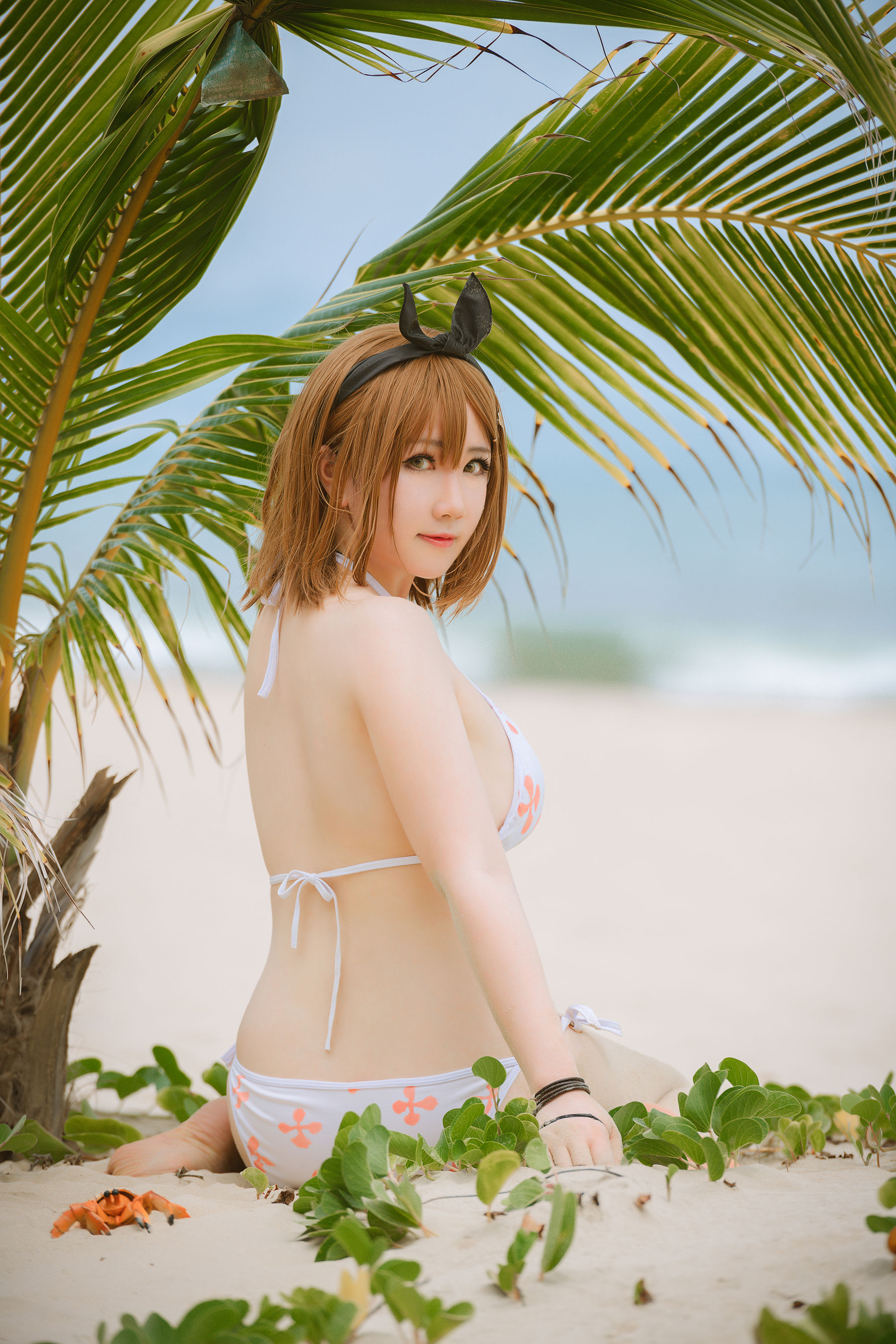 [福利COS] 微肉感萌妹是本末末 - 莱莎泳装/(23P)