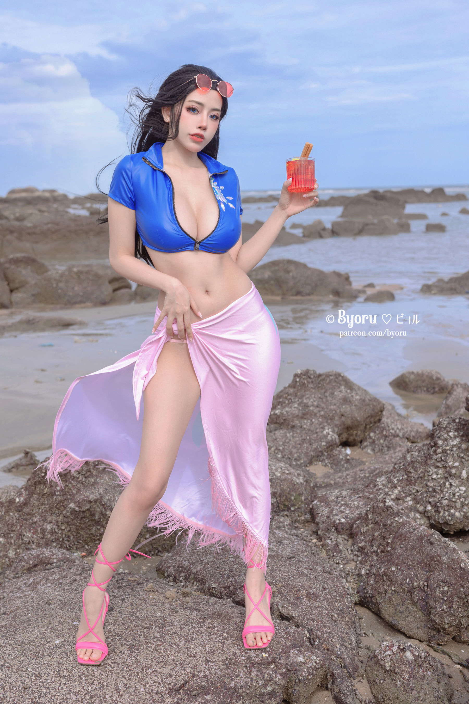 [福利COS] 日本性感萝莉Byoru - Nico Robin/(30P)