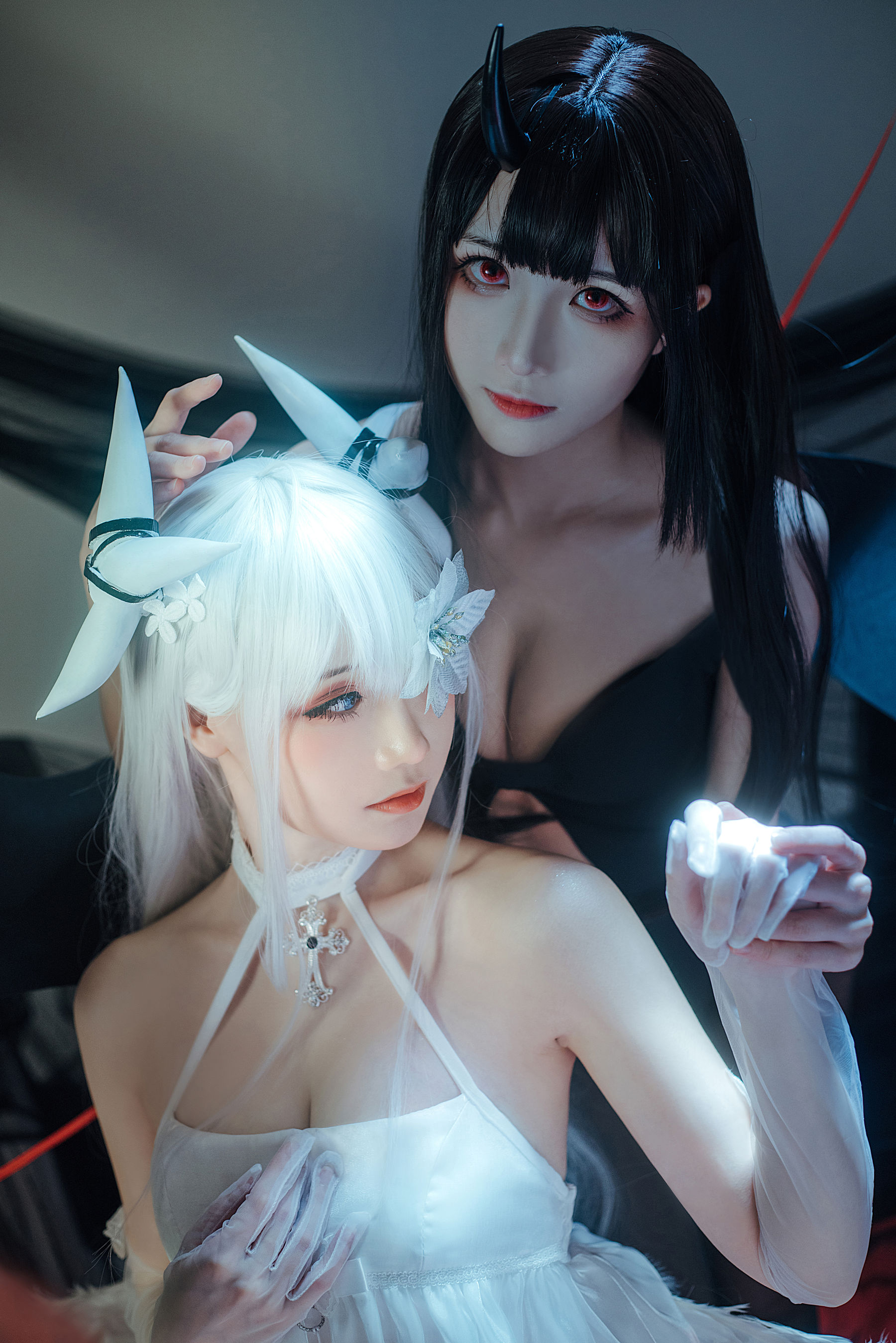 [福利COS] 焖焖碳&Tomoyo酱 - 碧蓝航线 埃姆登 双黑白夜之主/(29P)