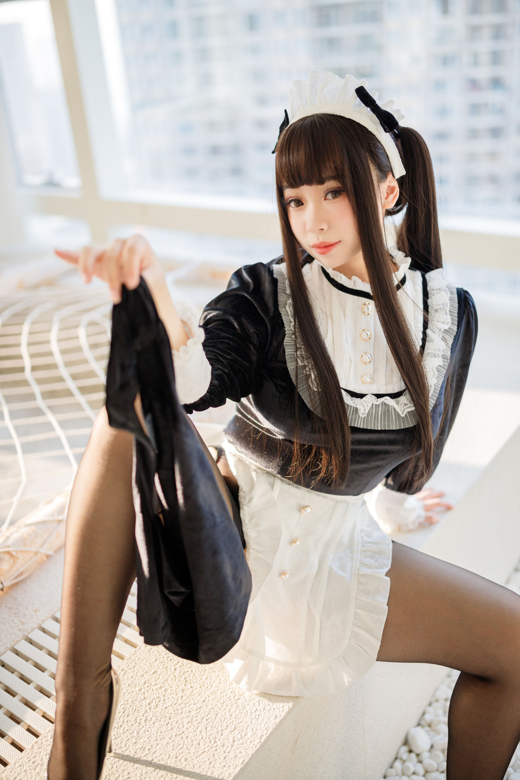 [福利COS] 胡桃猫Kurumineko - 更衣女仆/(71P)