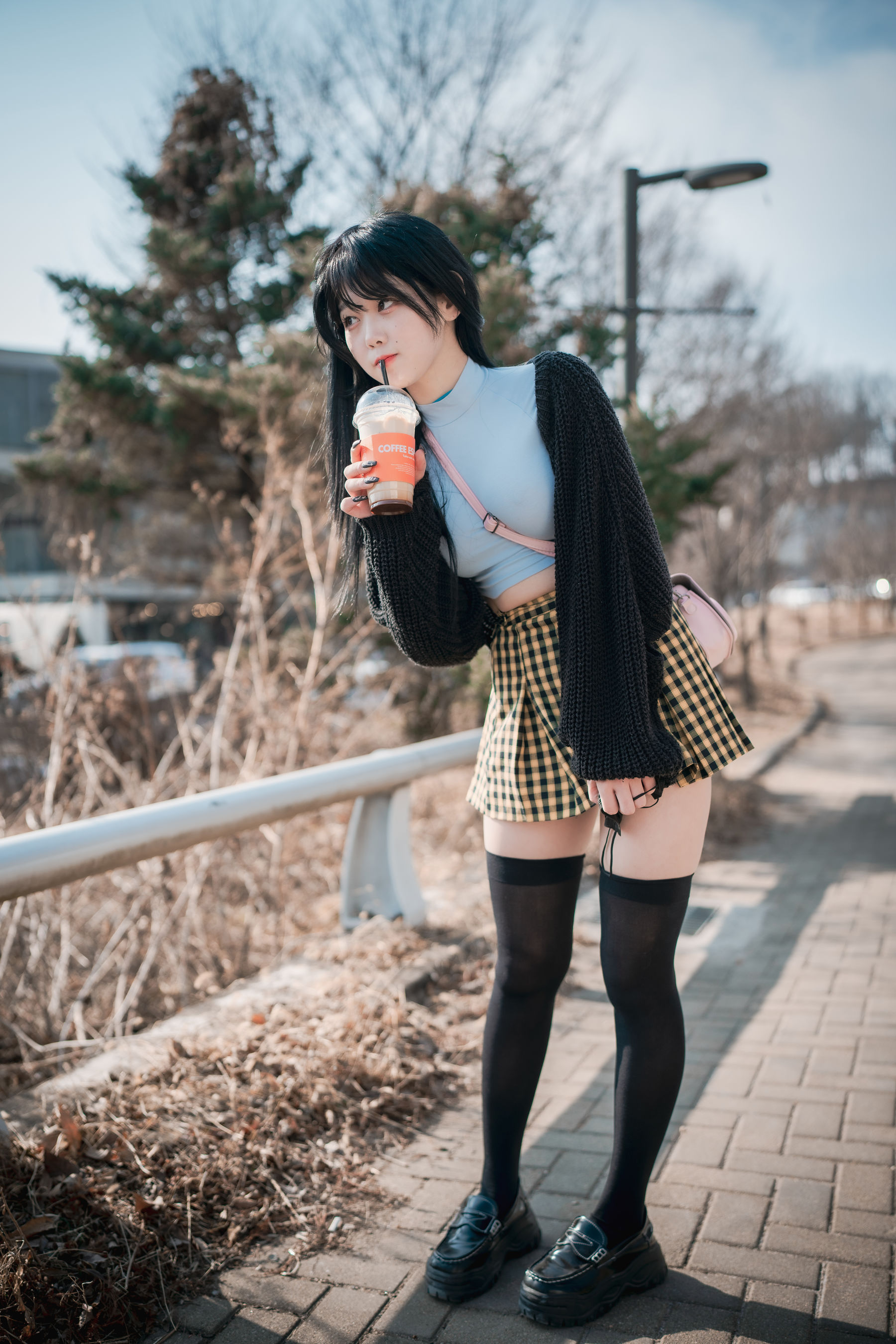 [DJAWA]  Zia - Early Spring Walk in March/(141P)