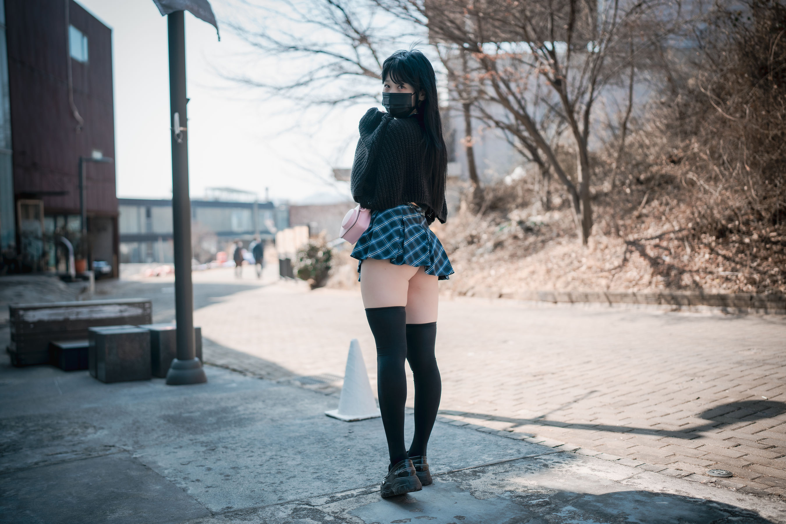 [DJAWA]  Zia - Early Spring Walk in March/(141P)