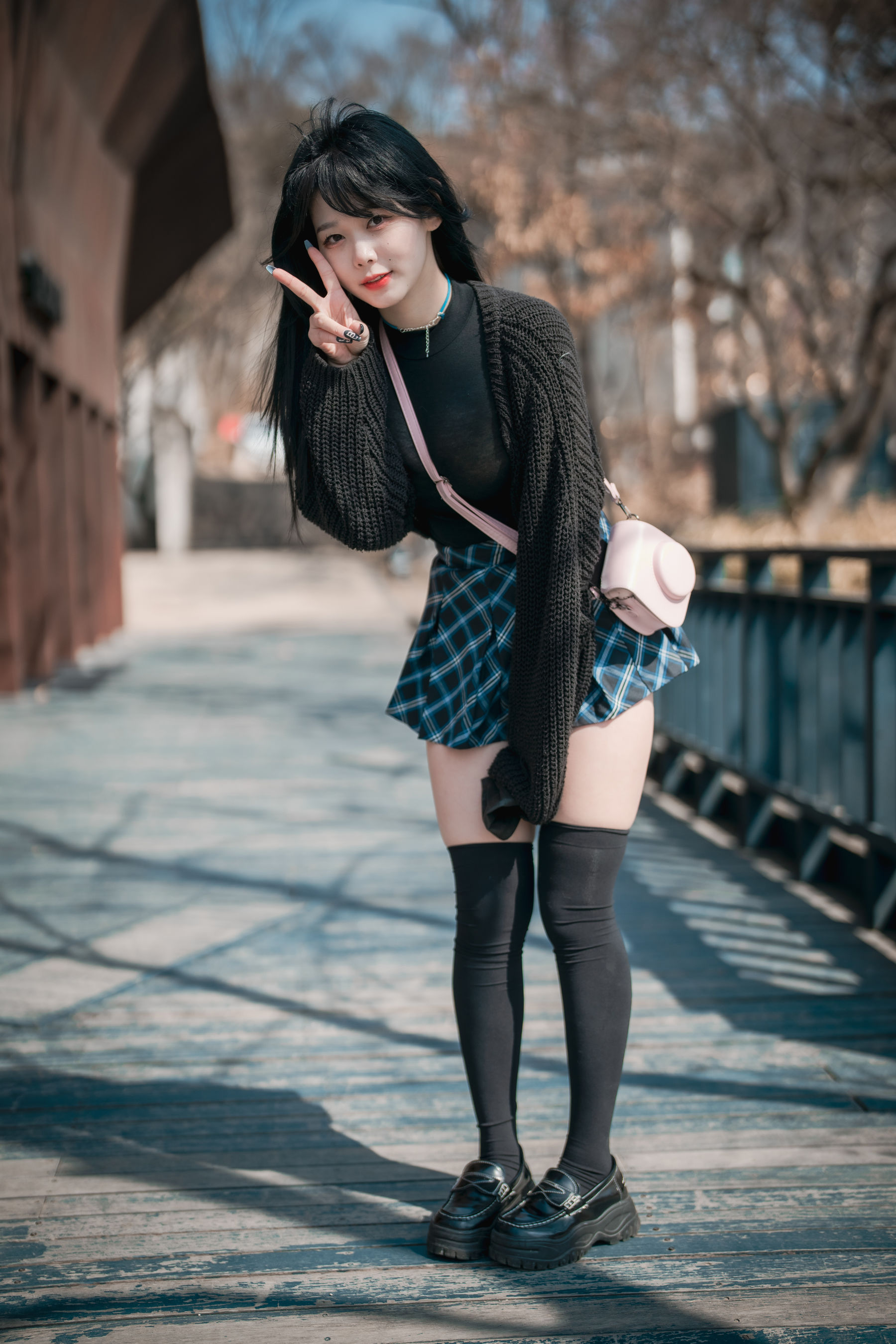 [DJAWA]  Zia - Early Spring Walk in March/(141P)