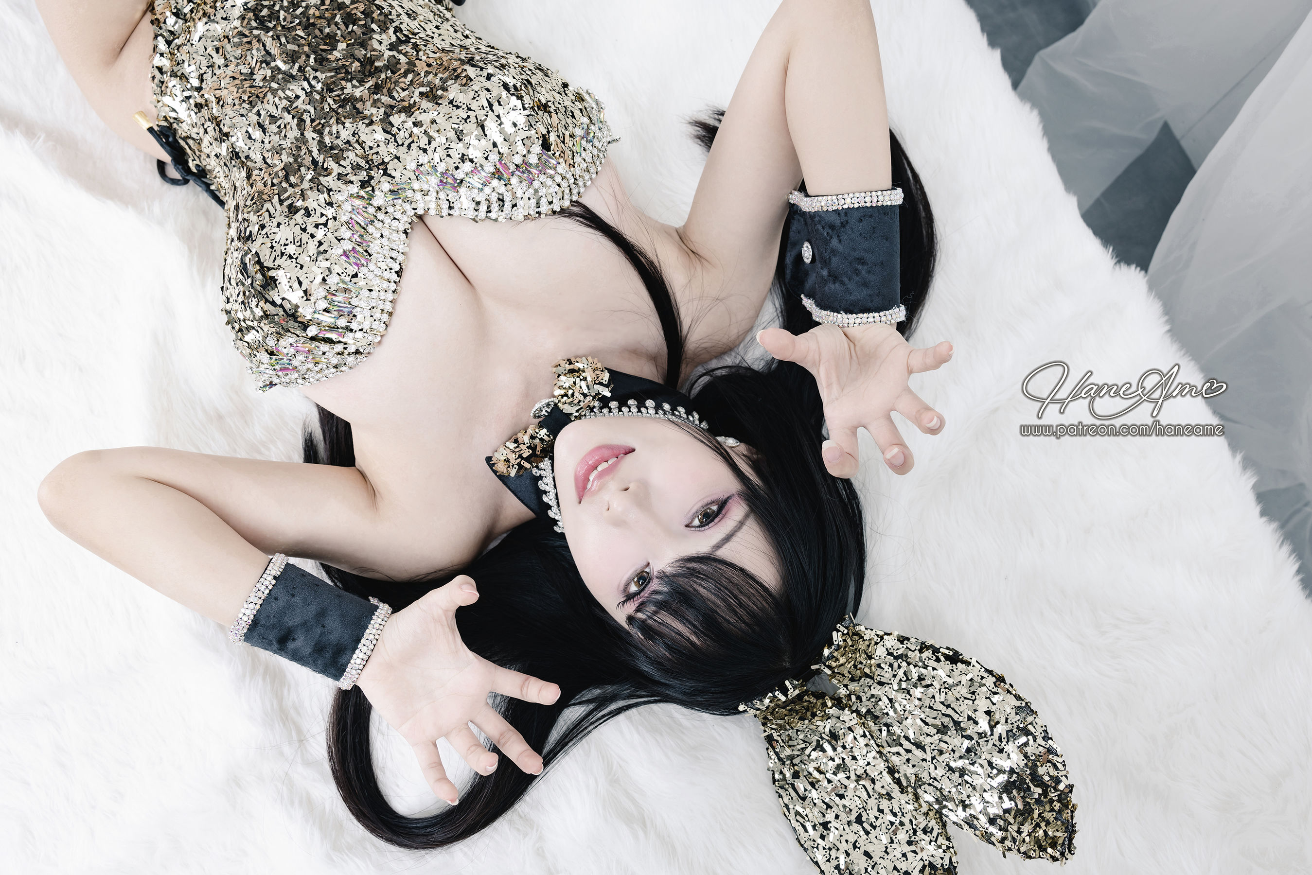 [福利COS] Hane Ame 雨波写真 - Original Dazzling Bunny 金炫兔女郎/(36P)