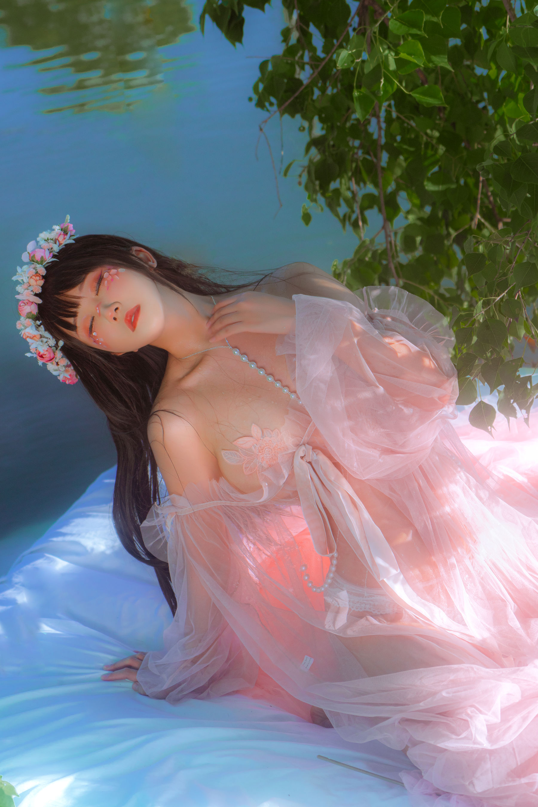 [福利COS] 微博妹子三度_69 - 水边的阿狄丽娜/(32P)