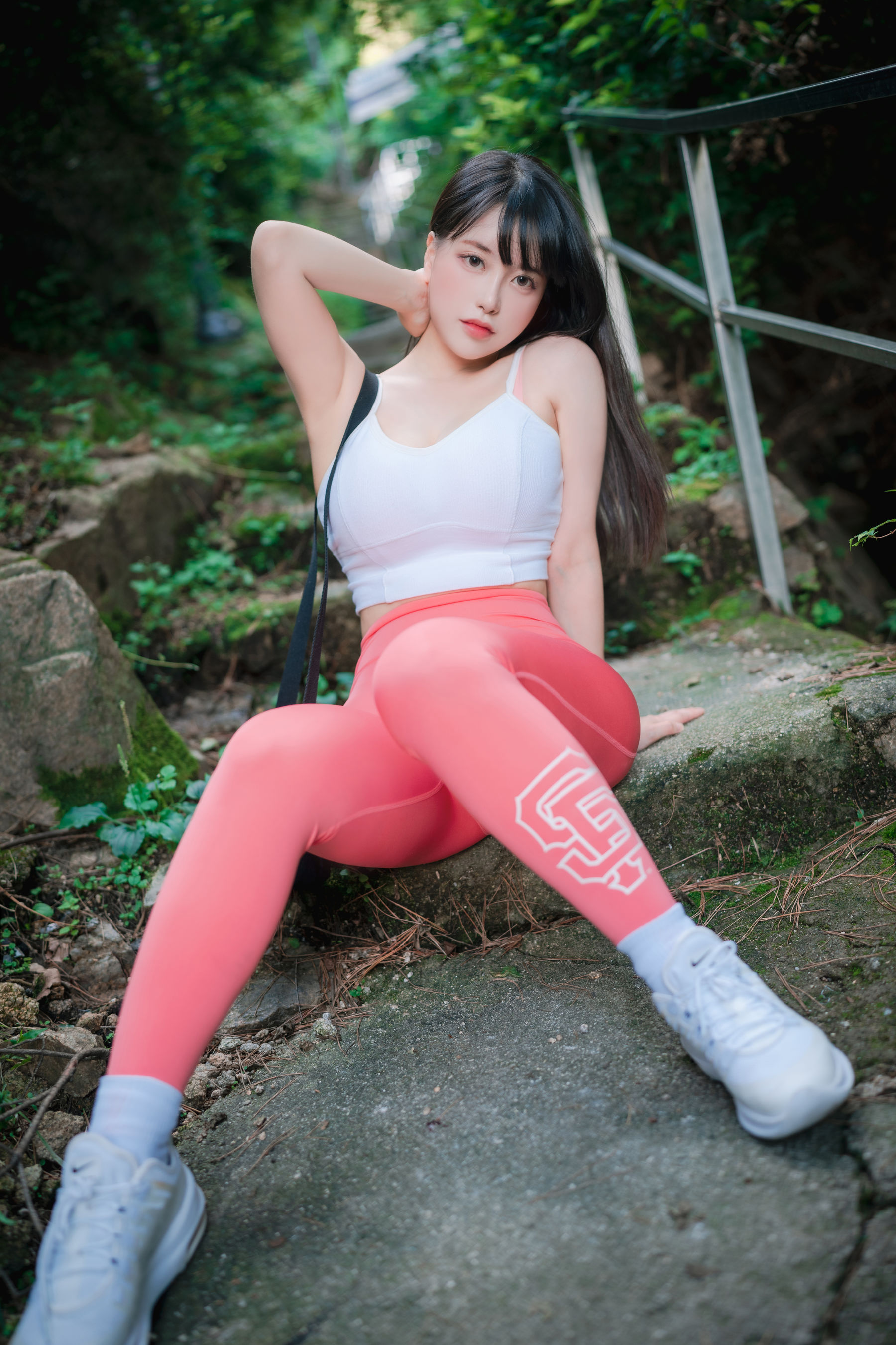 [DJAWA]  ZziZzi - Naughty Trekking 2nd Course/(105P)