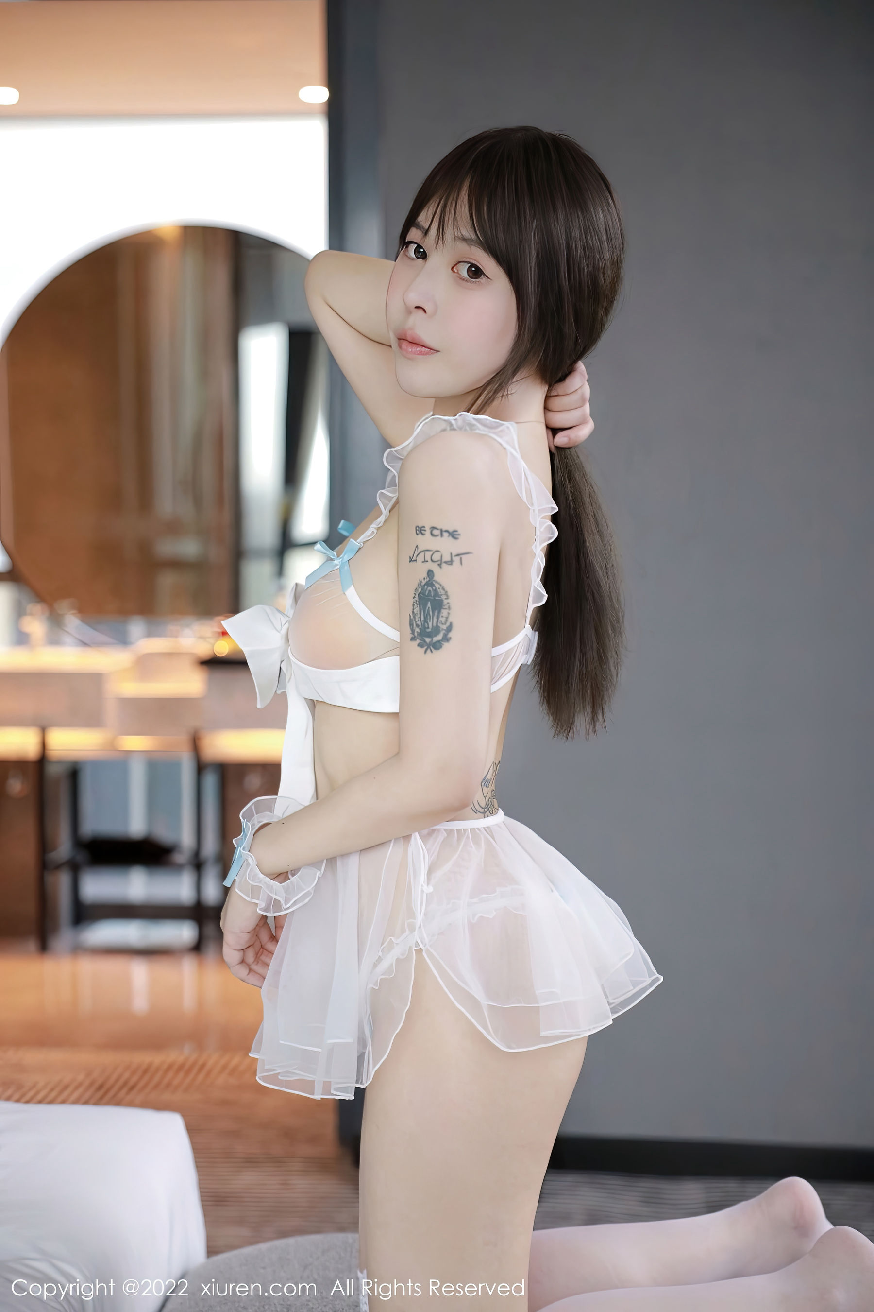 [秀人XiuRen] No.5926 Evelyn艾莉/(61P)