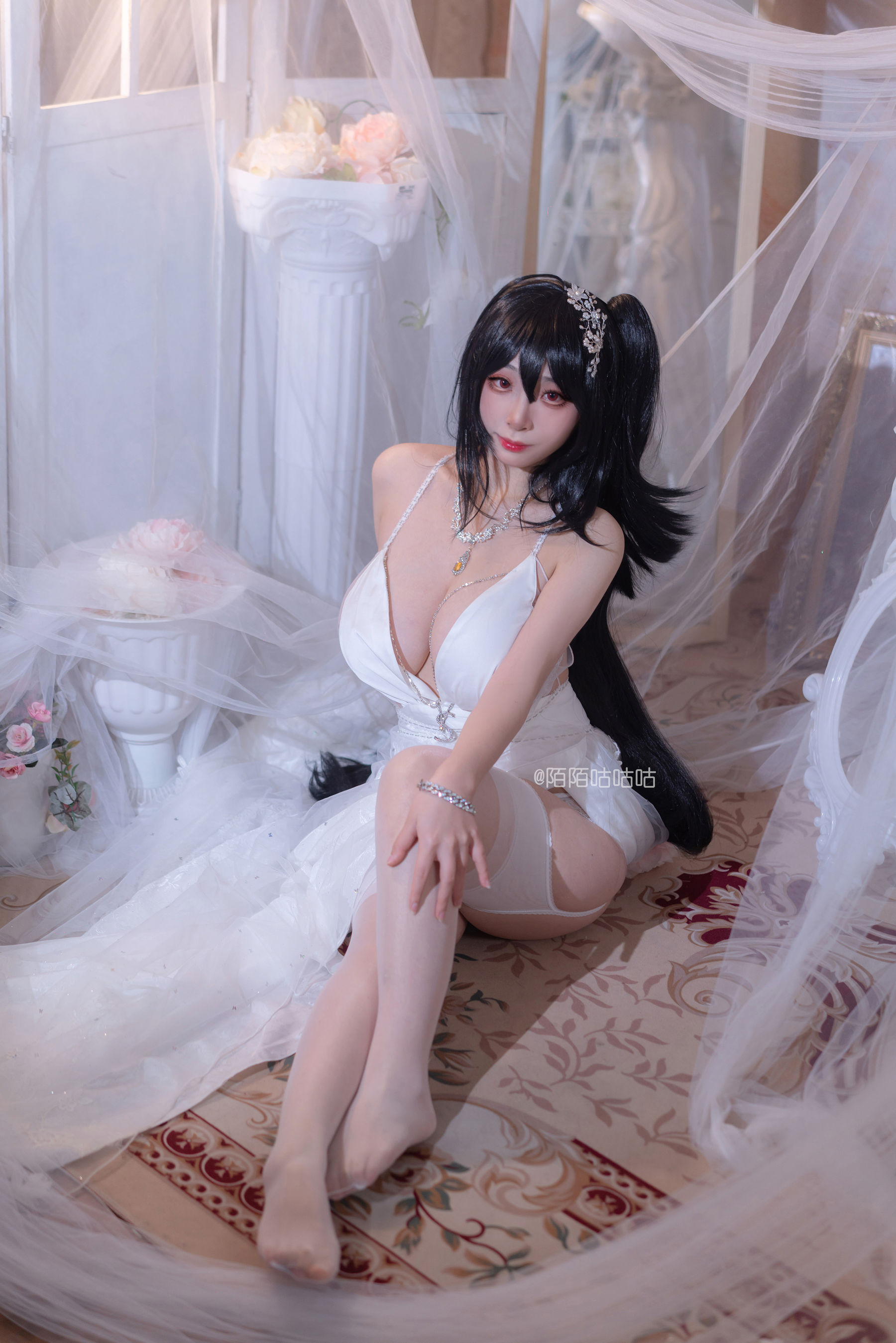 [福利COS] Cosplay美女韶陌陌 - 大凤 婚纱/(18P)