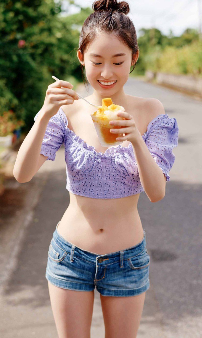 [PB写真集] Ayaka Imoto 井本彩花「ヒロインは凛として美しい17歳。」/(64P)