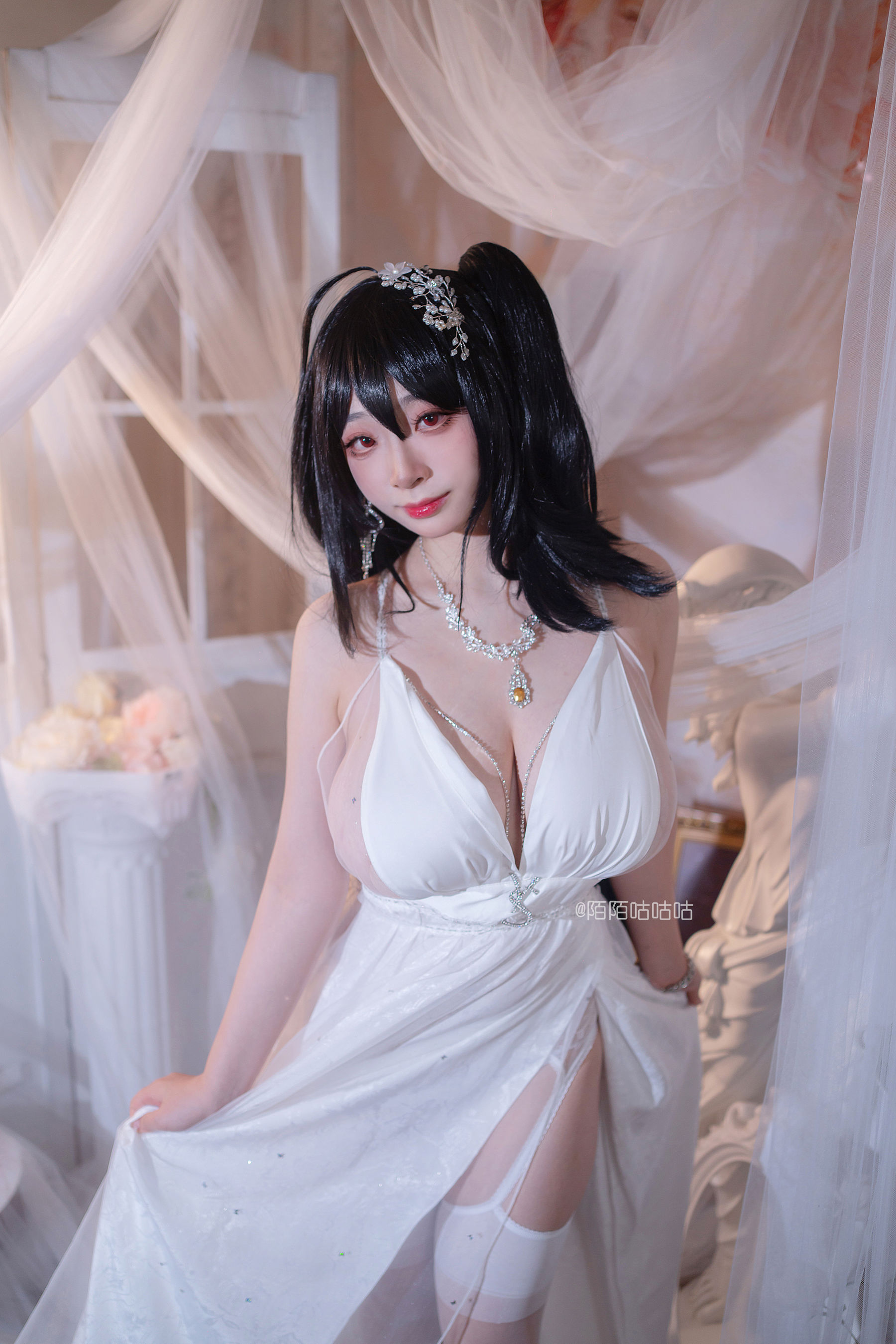 [福利COS] Cosplay美女韶陌陌 - 大凤 婚纱/(18P)