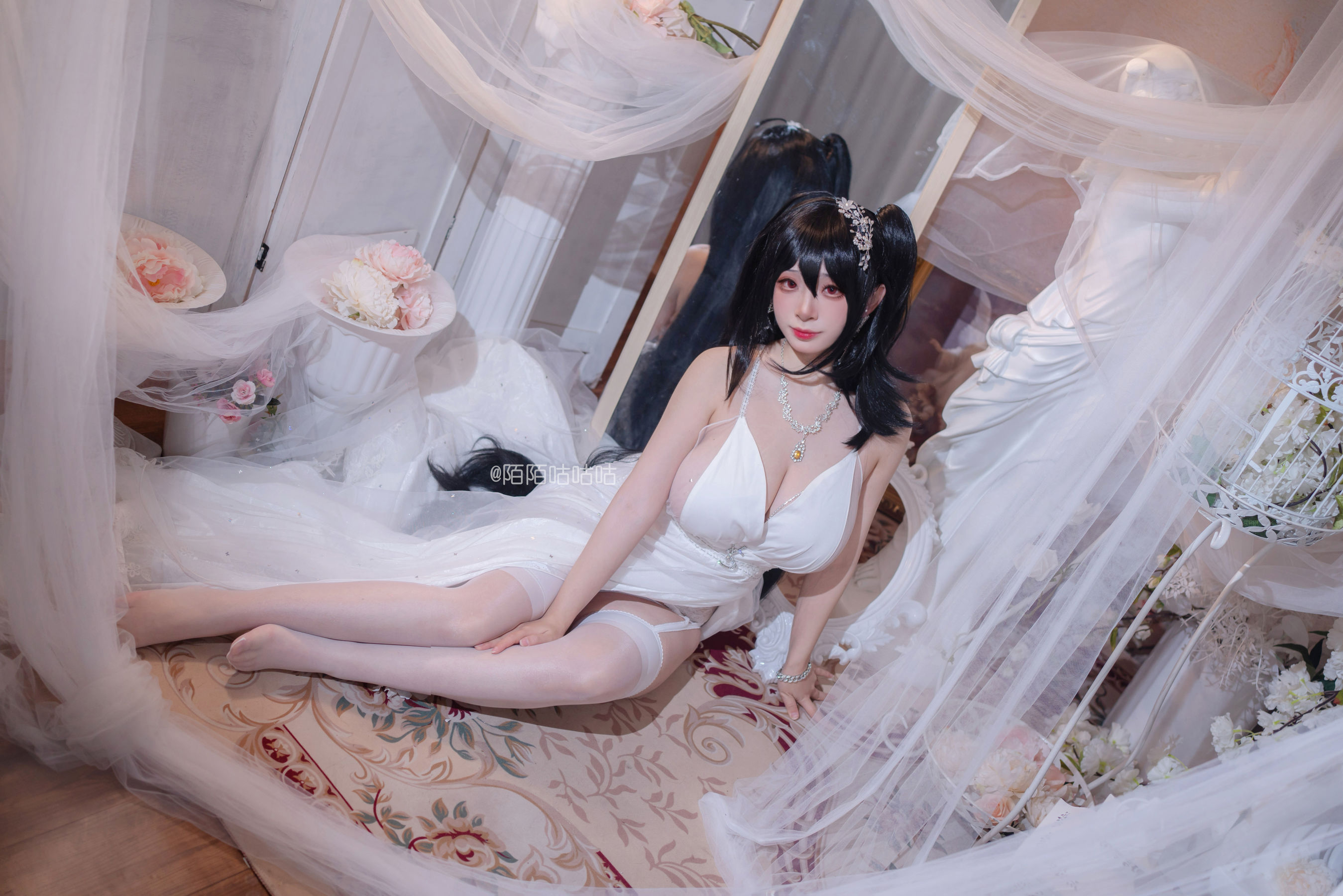 [福利COS] Cosplay美女韶陌陌 - 大凤 婚纱/(18P)