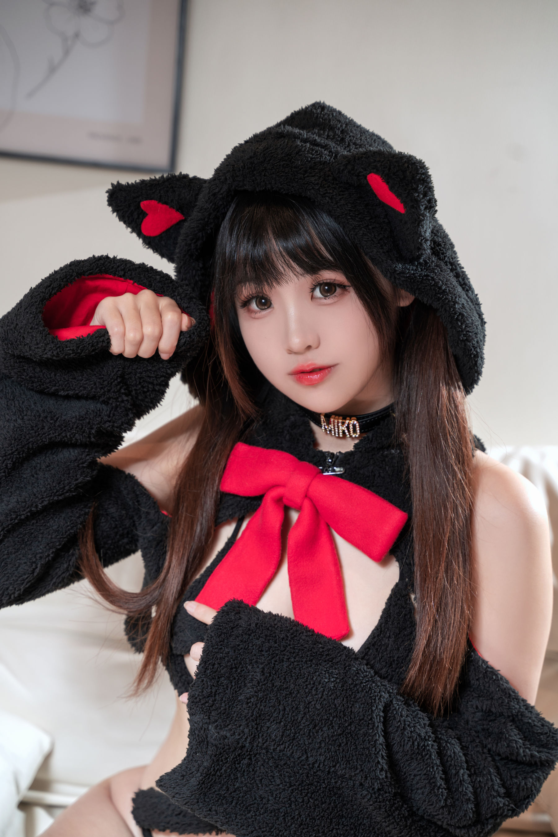 [福利COS] miko酱ww - 礼物猫猫/(42P)