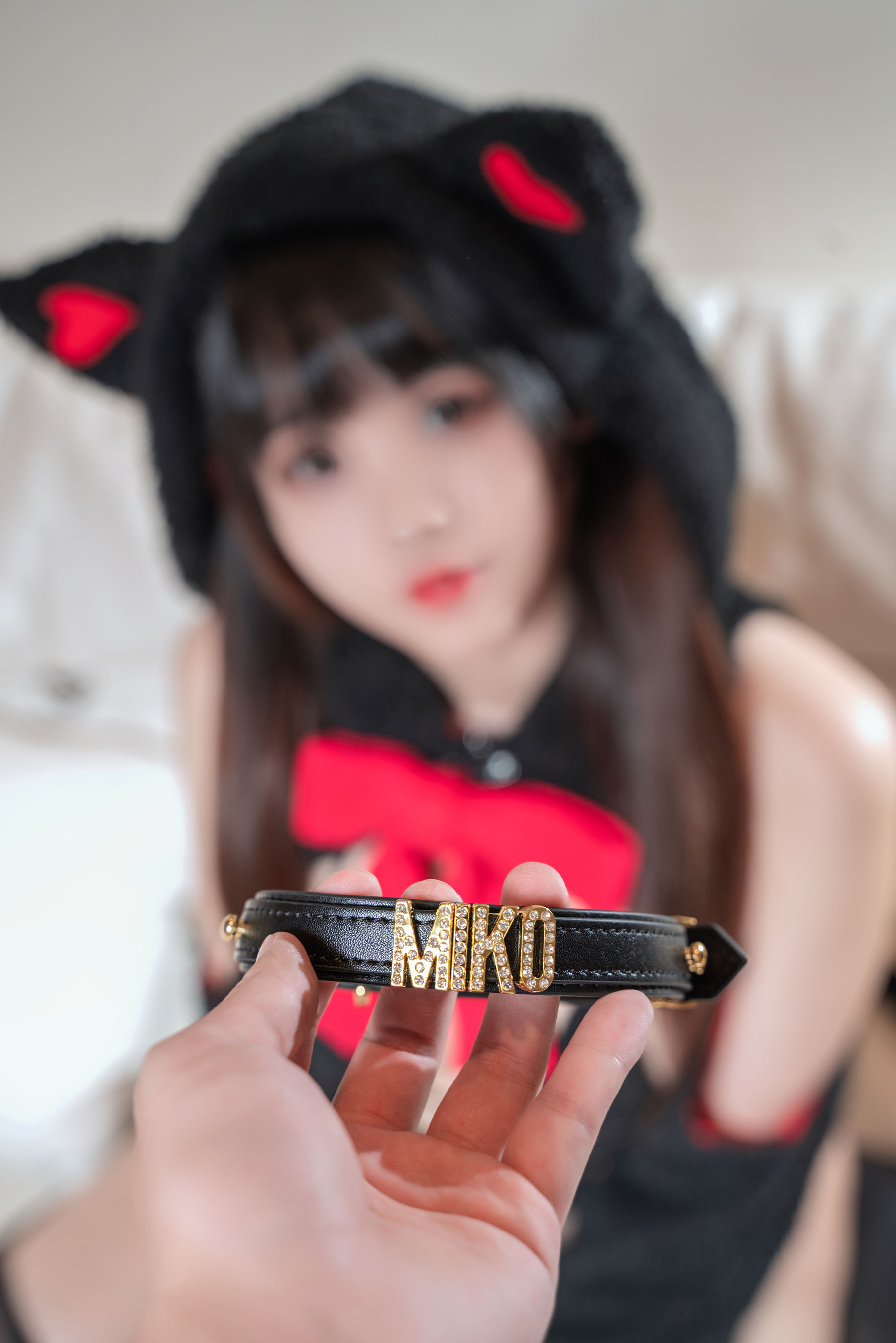 [福利COS] miko酱ww - 礼物猫猫/(42P)