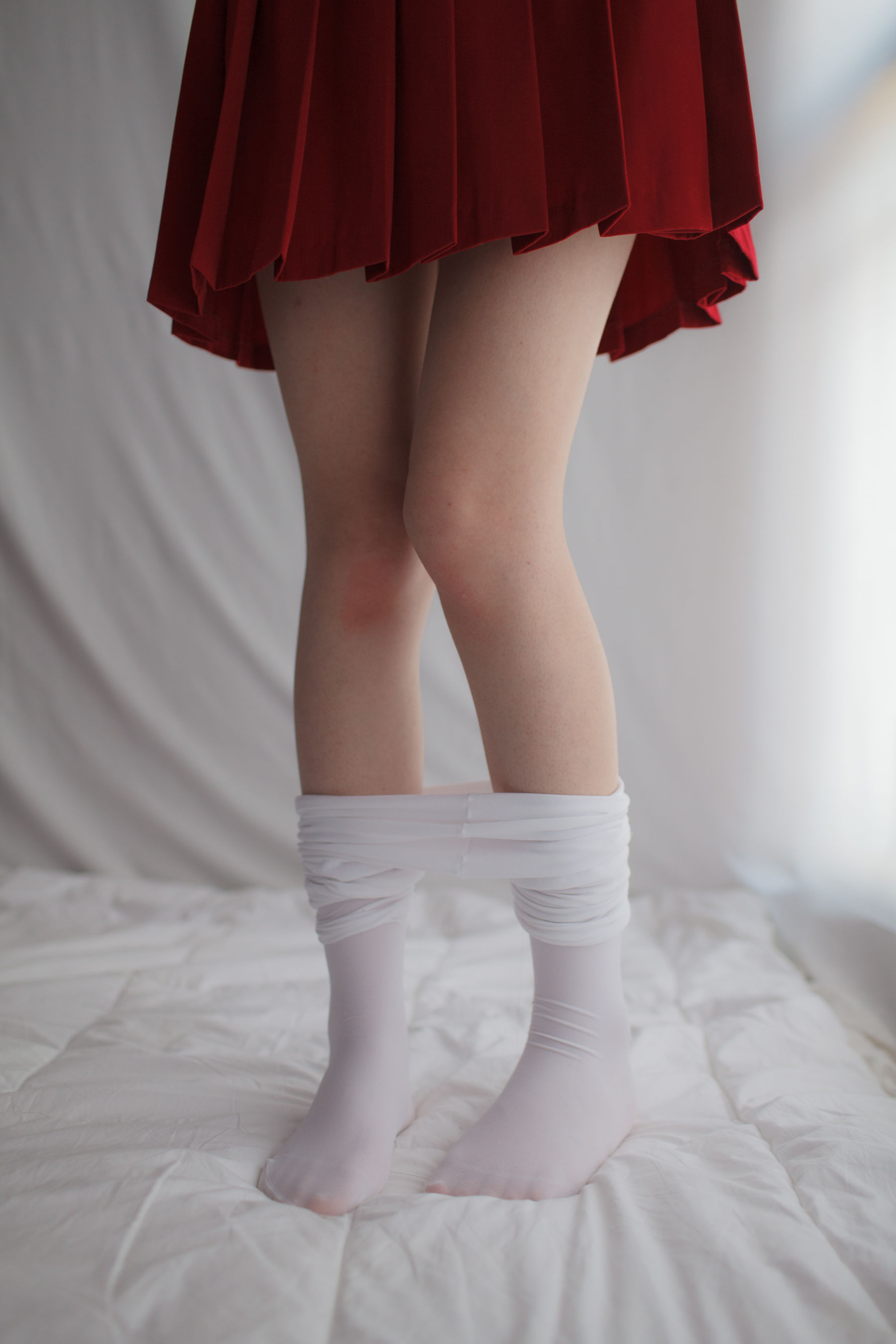 [少女秩序] VOL.004 白丝红裙/(52P)
