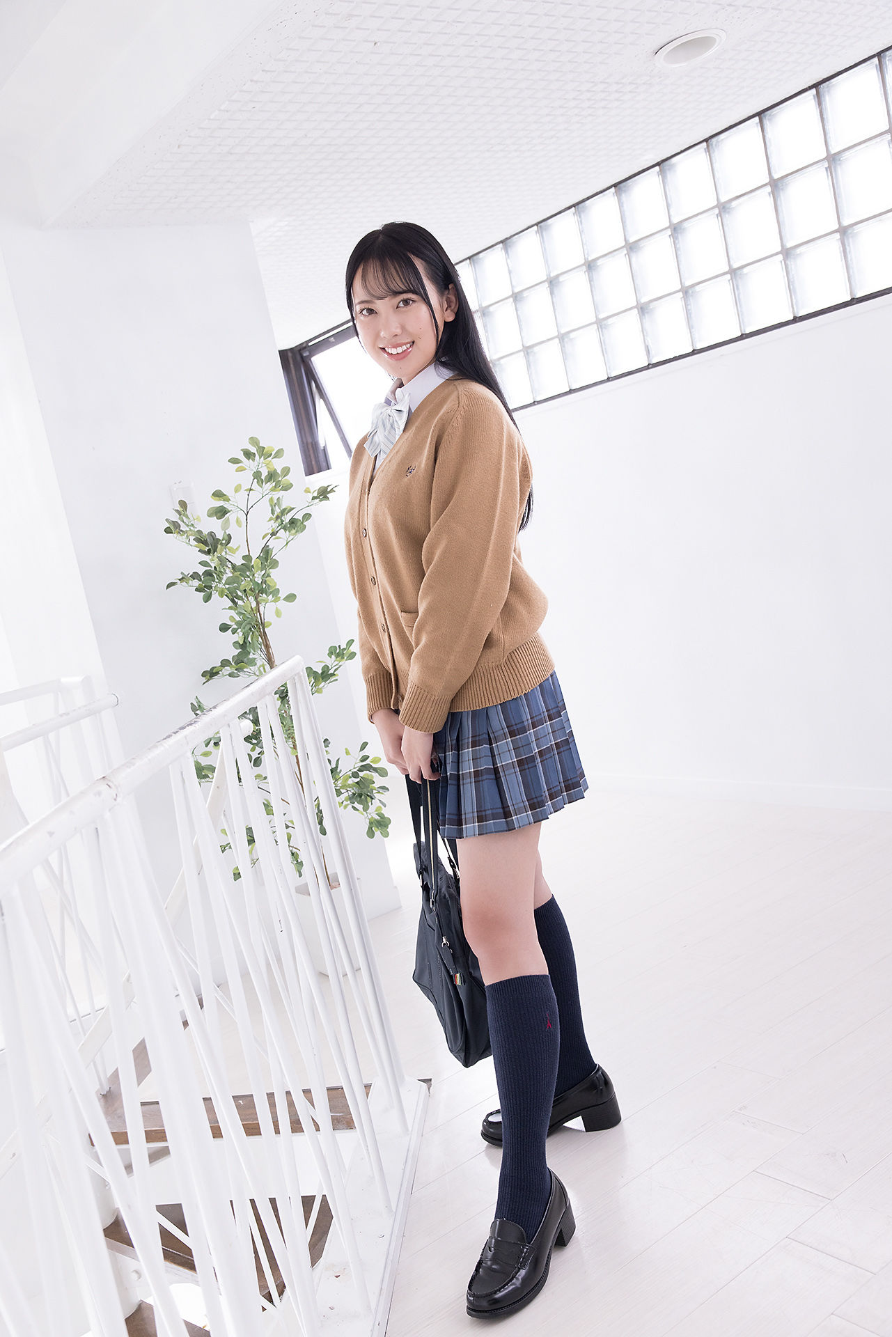 [Minisuka.tv] Sarina Kashiwagi 柏木さりな - Regular Gallery 12.1/(42P)