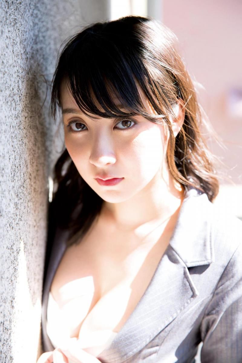 [photobook] Shiori Konno 紺野栞 - Together with Shiori 栞と一緒/(58P)