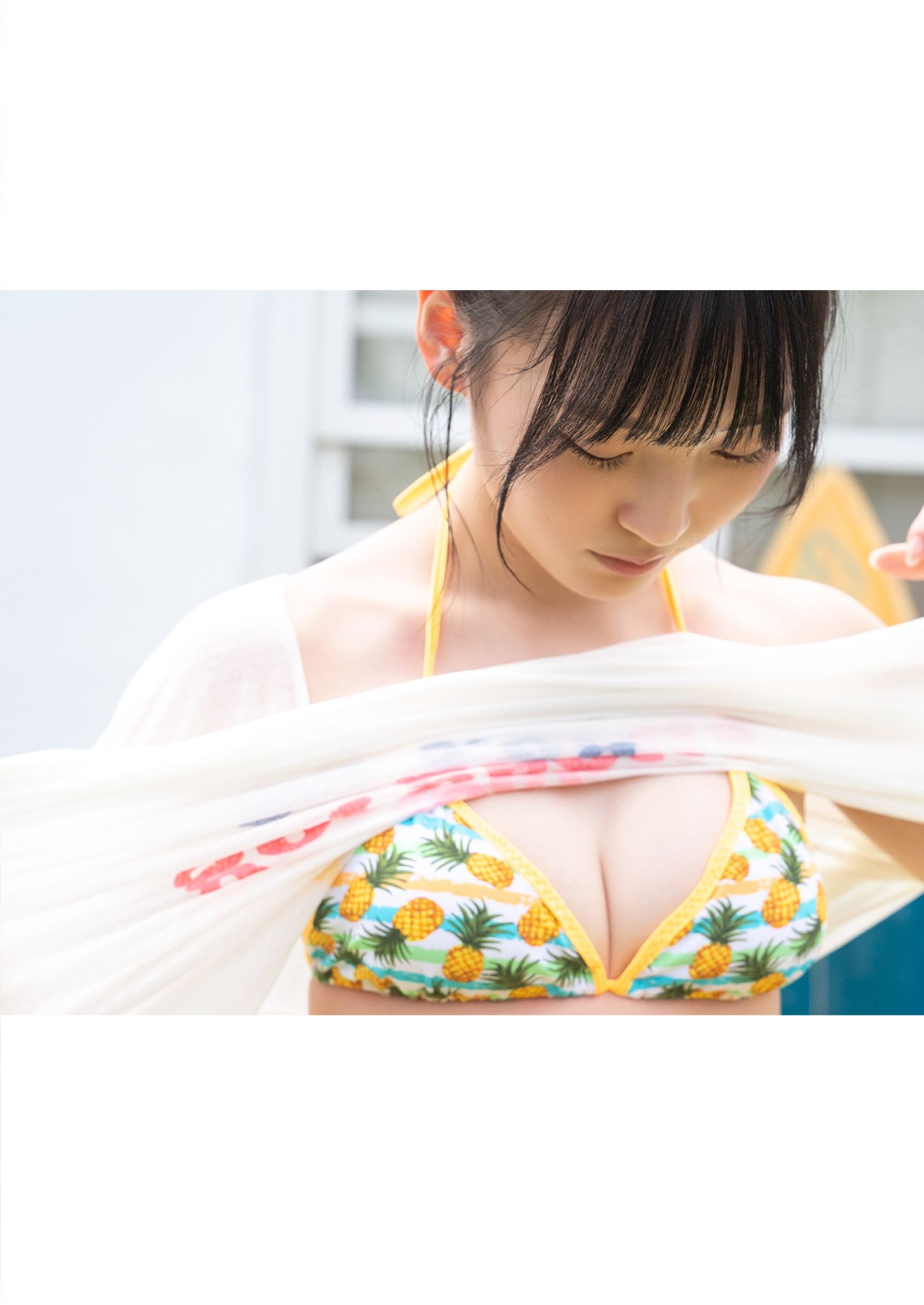 [photobook] 由良ゆら(#よーよーよー)写真集「“Azatoi”Summer Girl」/(51P)