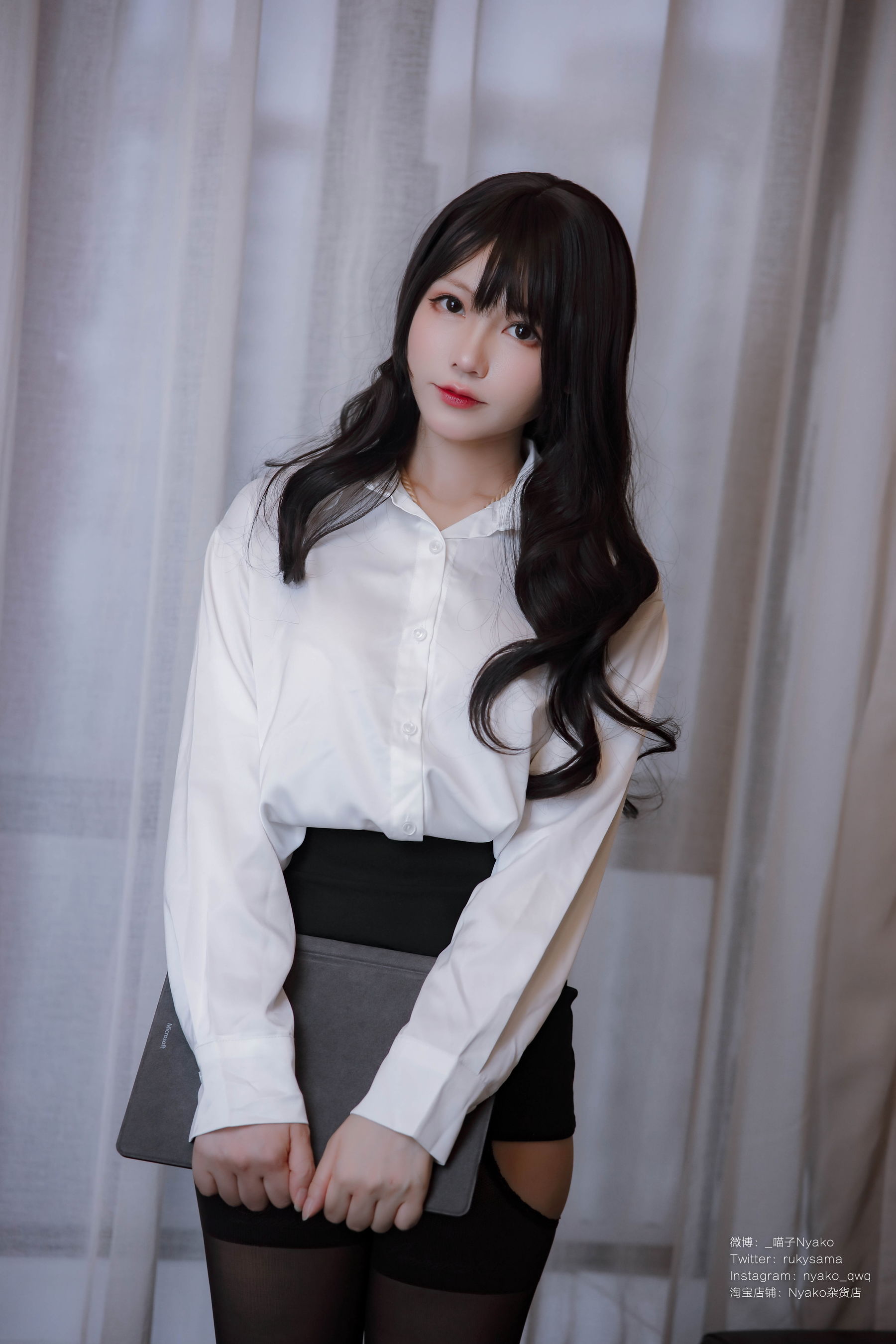 [福利COS] 萌妹子Nyako喵子 - 隣のやばいお姉さん OL/(78P)