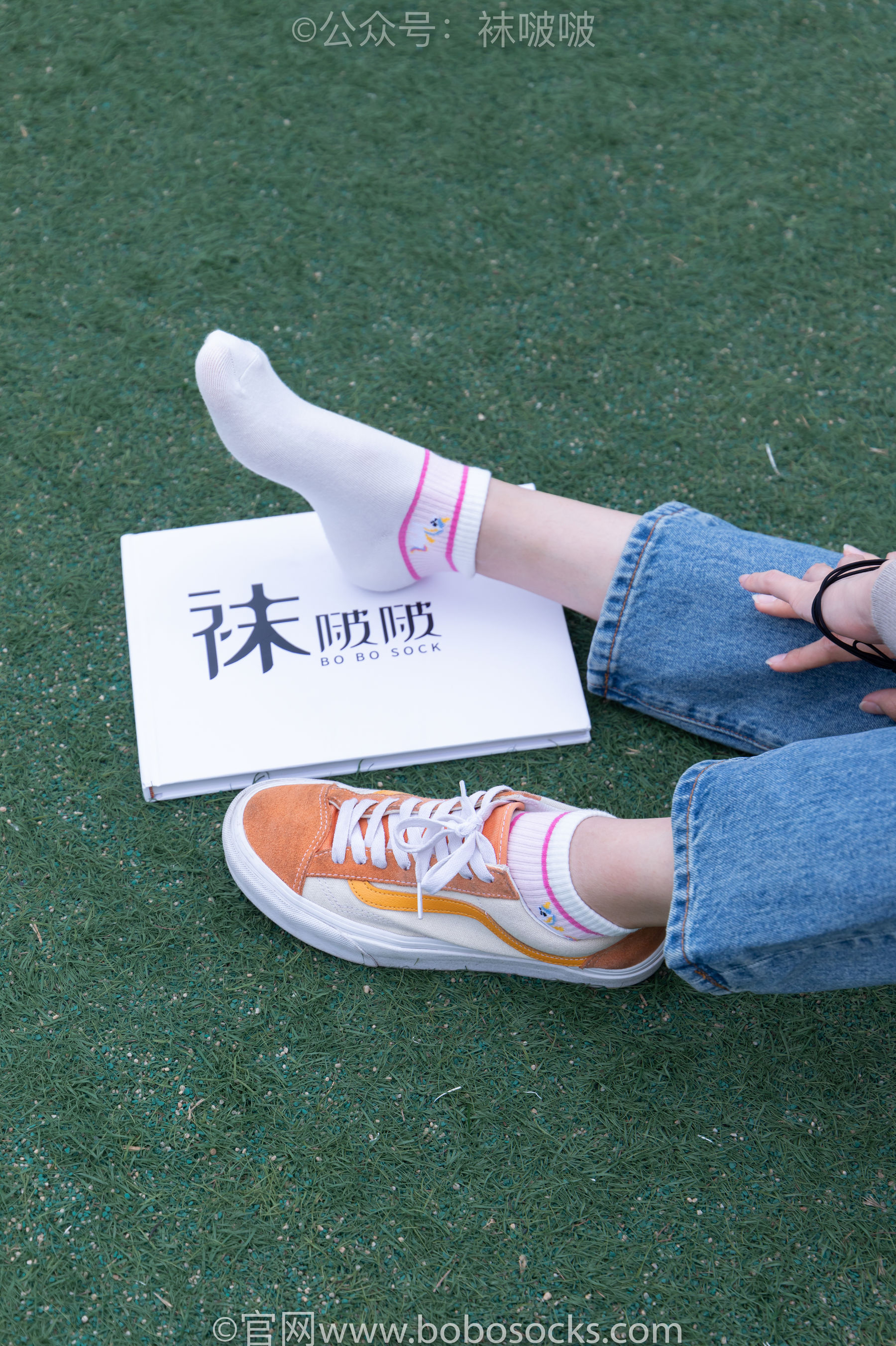 BoBoSocks袜啵啵 No.004 泡芙-vans帆布鞋、白棉袜、裸足/(127P)