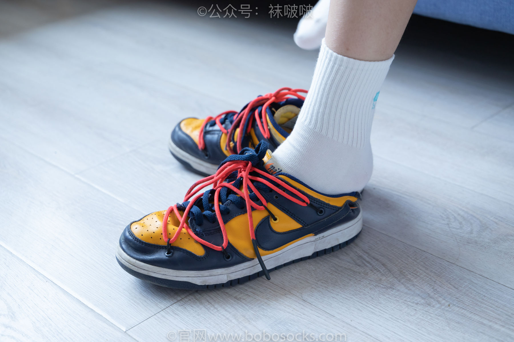 BoBoSocks袜啵啵 No.009 果冻-耐克板鞋、白棉袜、裸足/(130P)