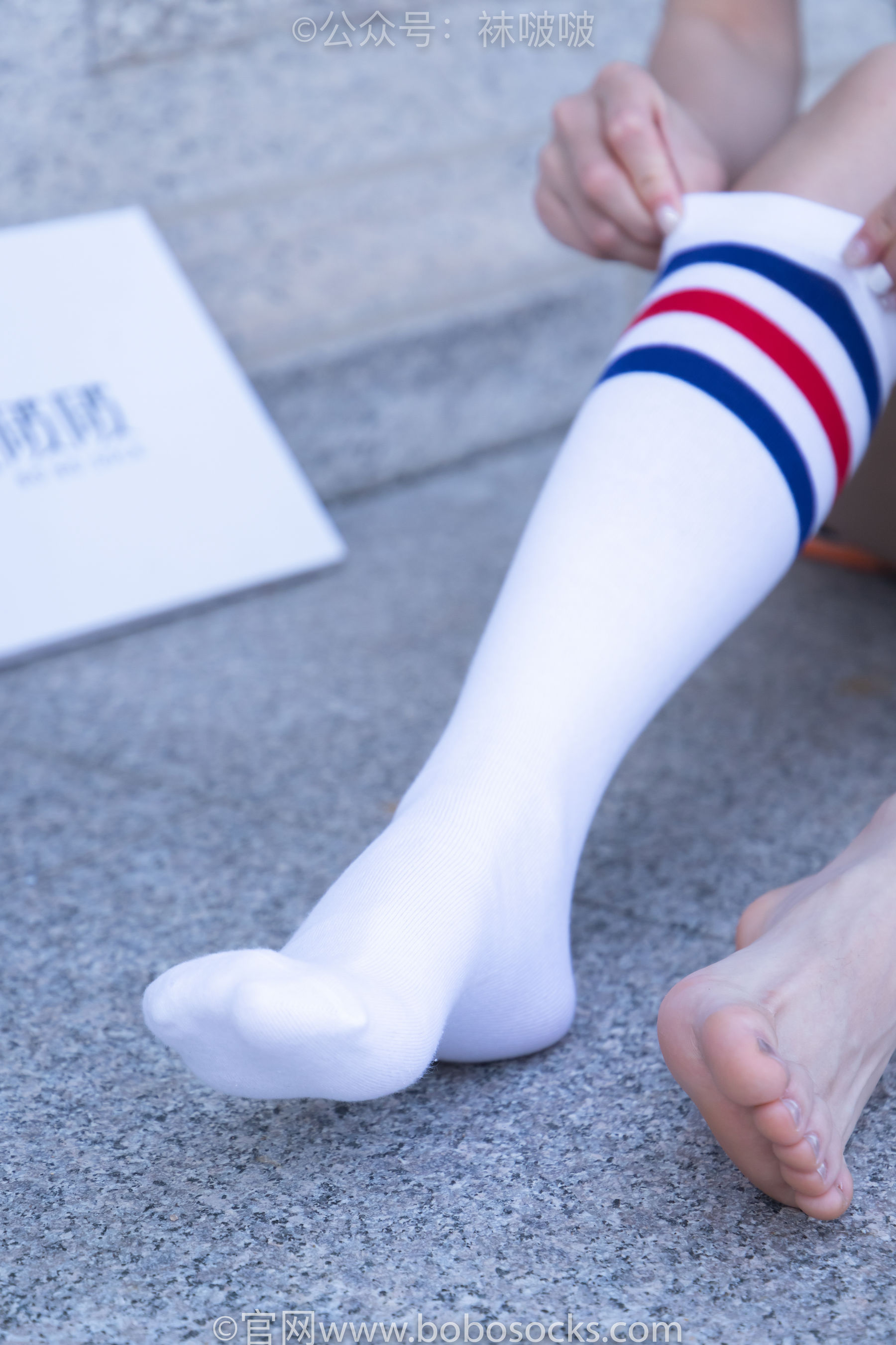 BoBoSocks袜啵啵 No.006 小米-运动鞋、白色小腿袜、裸足/(130P)