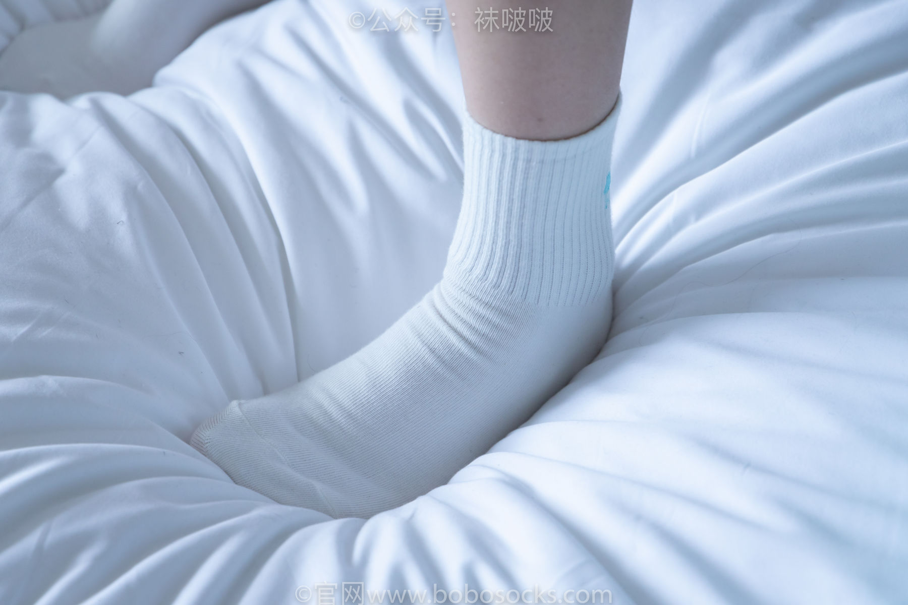 BoBoSocks袜啵啵 No.009 果冻-耐克板鞋、白棉袜、裸足/(130P)