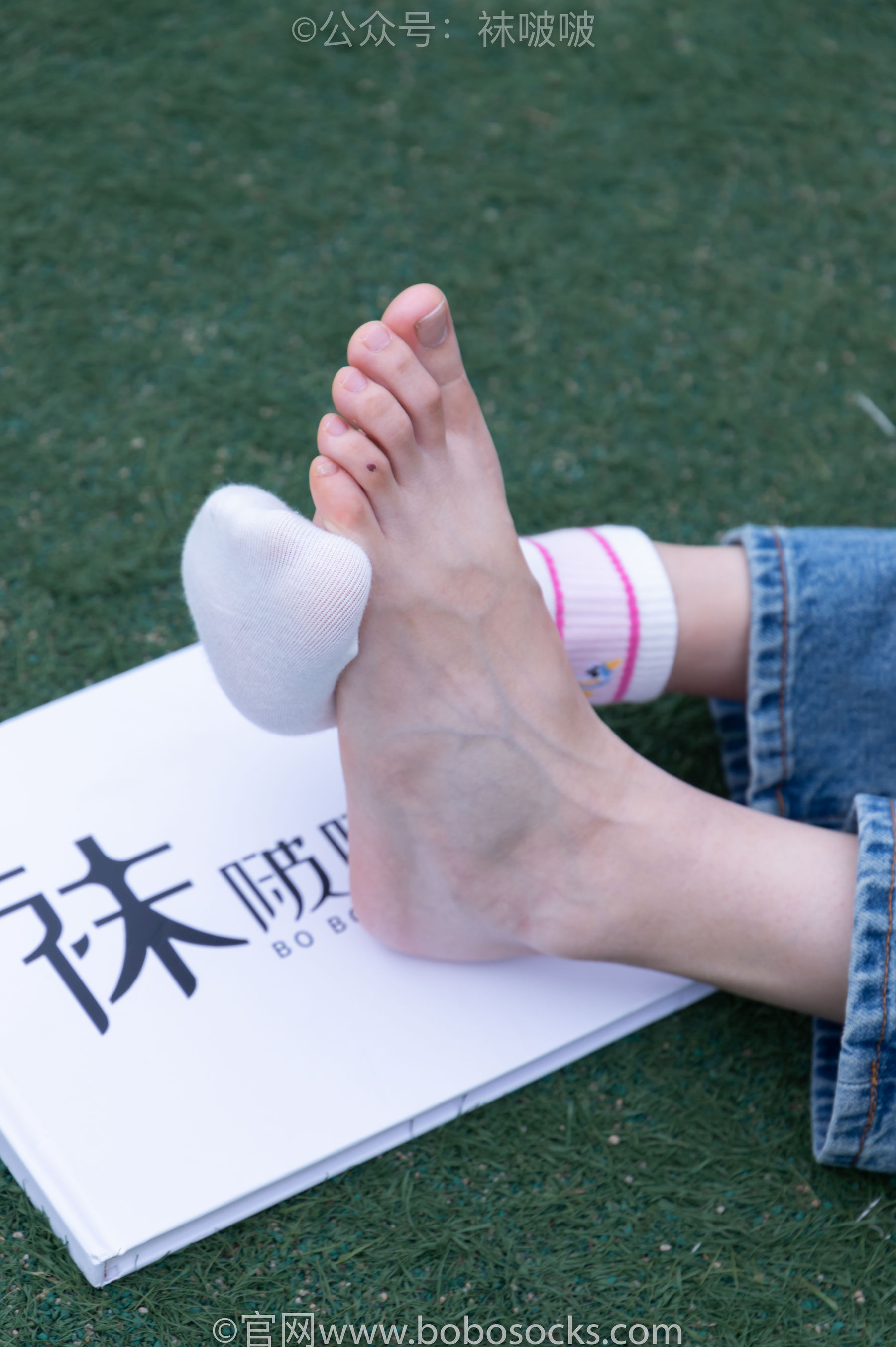 BoBoSocks袜啵啵 No.004 泡芙-vans帆布鞋、白棉袜、裸足/(127P)