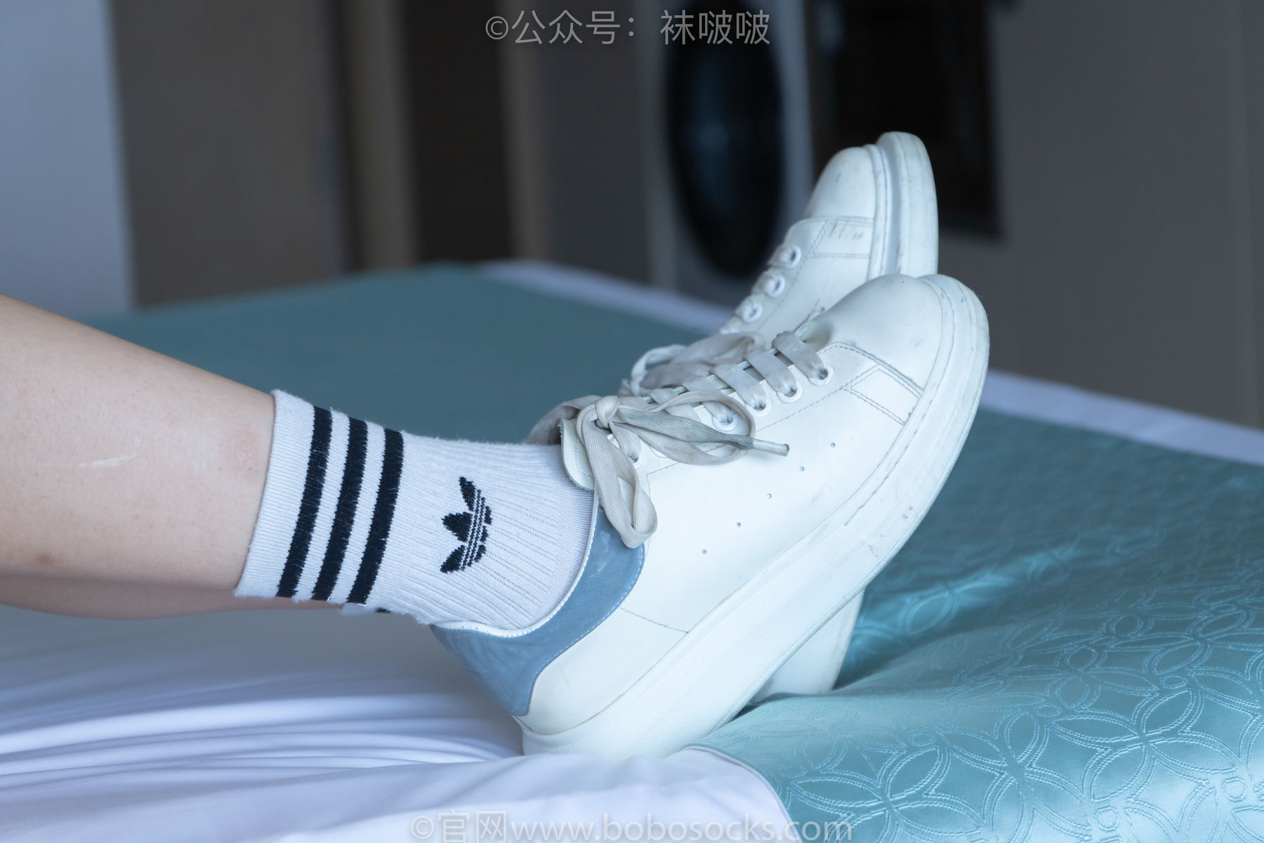 BoBoSocks袜啵啵 No.003 果冻-麦昆鞋、白色脏棉袜/(133P)