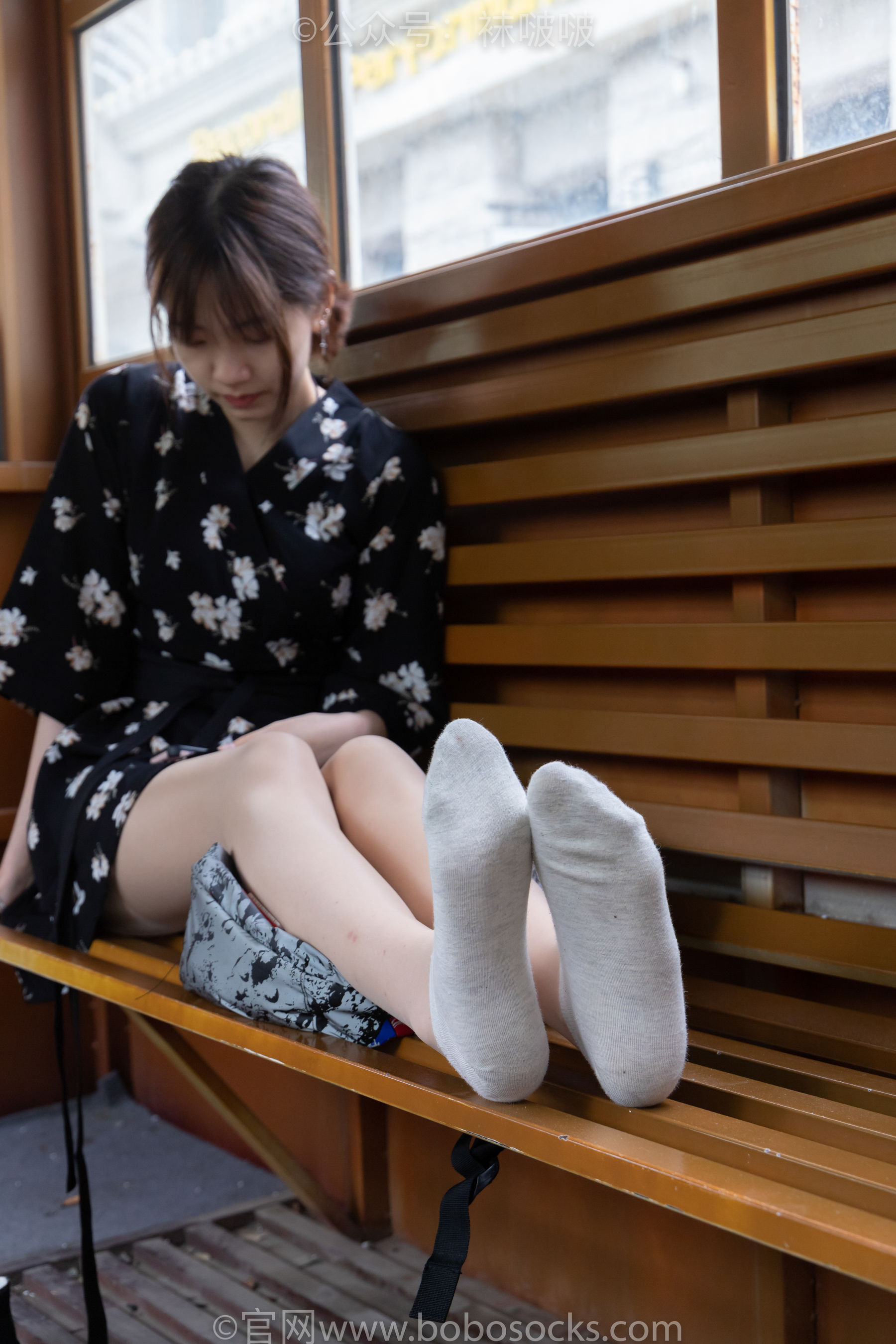 BoBoSocks袜啵啵 No.013 小甜豆-匡威帆布鞋、浅灰色短棉袜、肉丝/(132P)