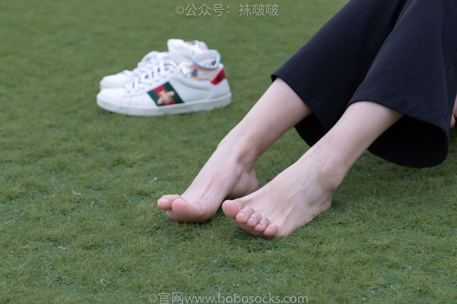 BoBoSocks袜啵啵 No.021 泡芙-板鞋、白棉袜、裸足/(131P)