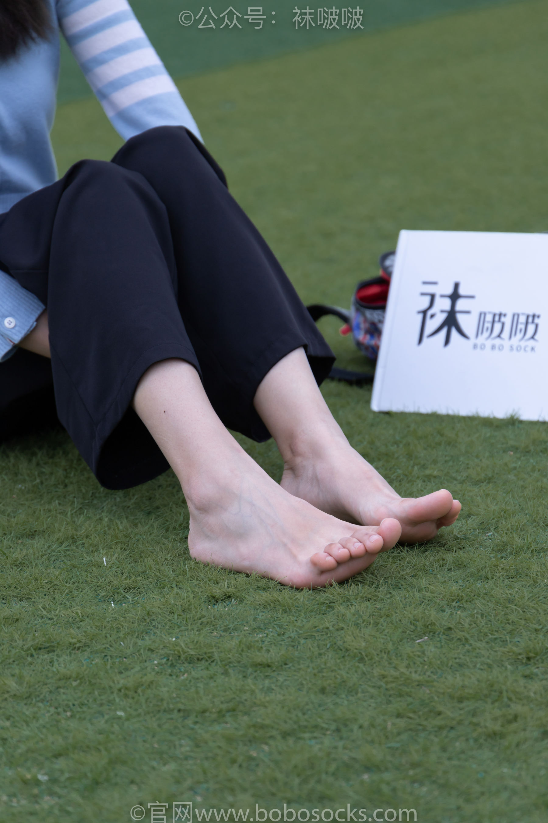 BoBoSocks袜啵啵 No.021 泡芙-板鞋、白棉袜、裸足/(131P)