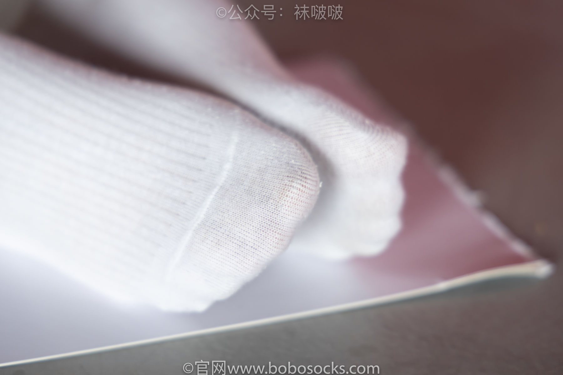 BoBoSocks袜啵啵 No.018 木木-运动鞋、白棉袜、裸足/(136P)