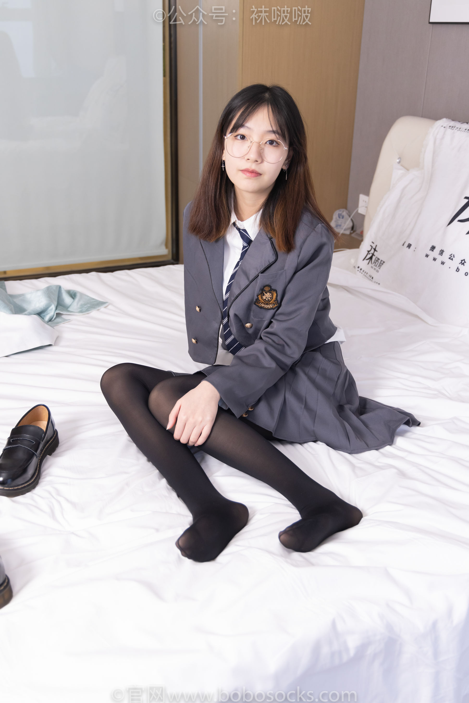 BoBoSocks袜啵啵 No.060 小甜豆-JK制服、皮鞋、厚黑丝/(131P)