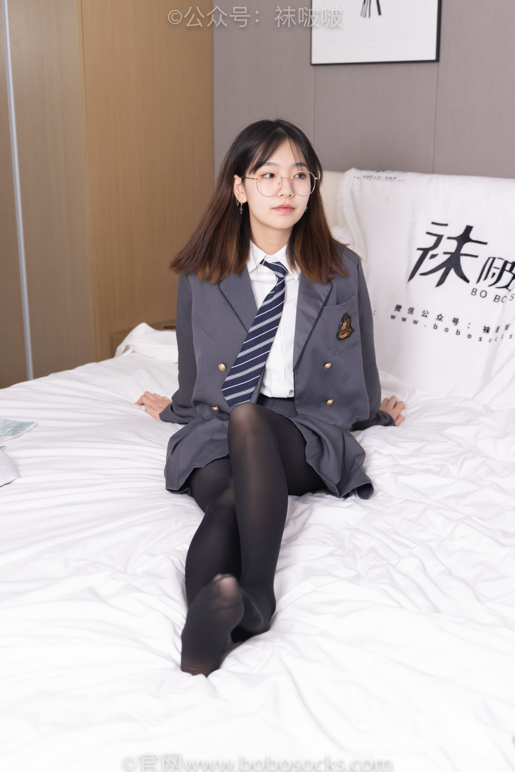 BoBoSocks袜啵啵 No.060 小甜豆-JK制服、皮鞋、厚黑丝/(131P)