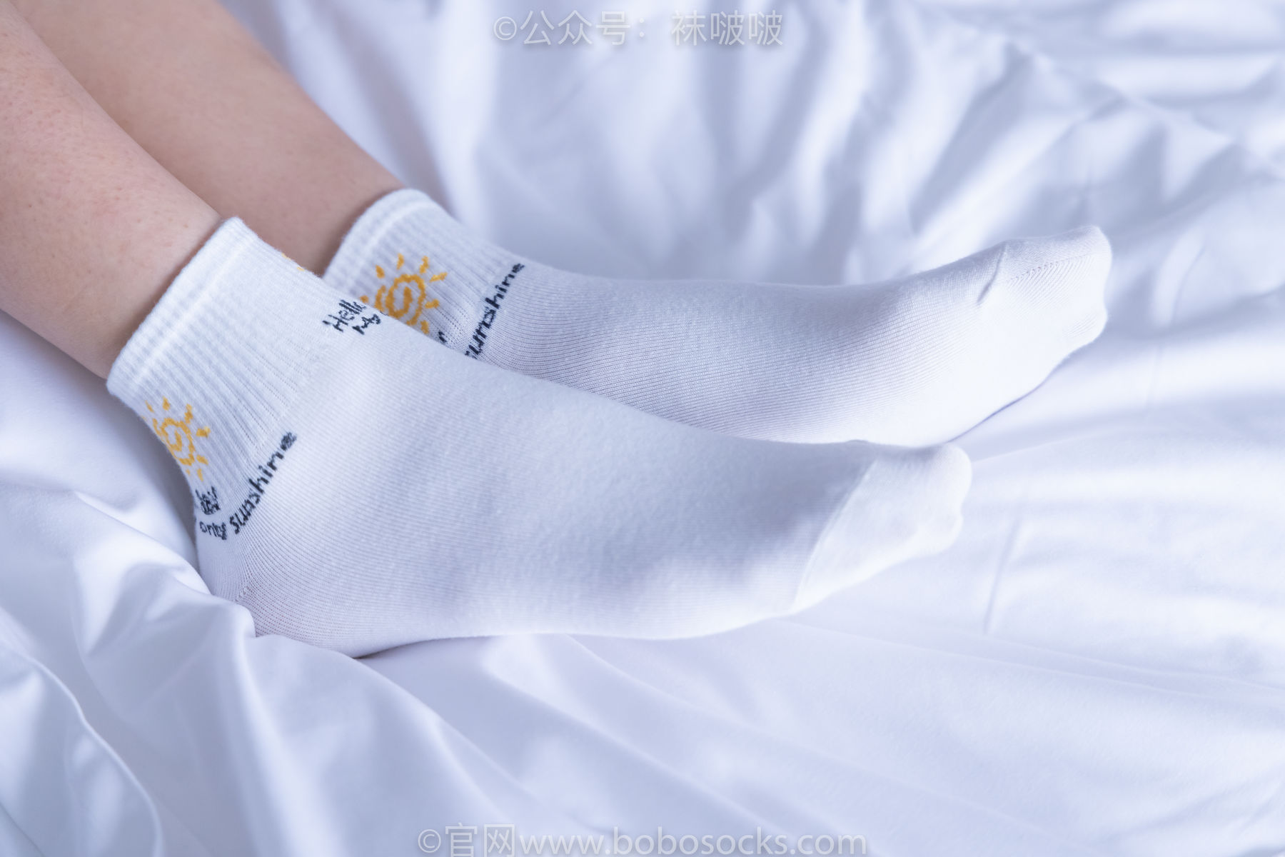 BoBoSocks袜啵啵 No.052 瑶瑶-JK制服、帆布鞋、白棉袜、裸足/(133P)