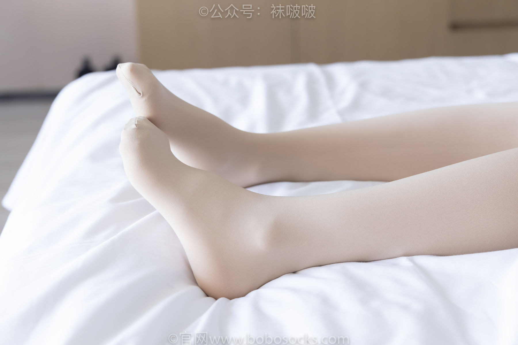 BoBoSocks袜啵啵 No.031 小奶熊-AJ板鞋、白棉袜、厚肉丝/(148P)