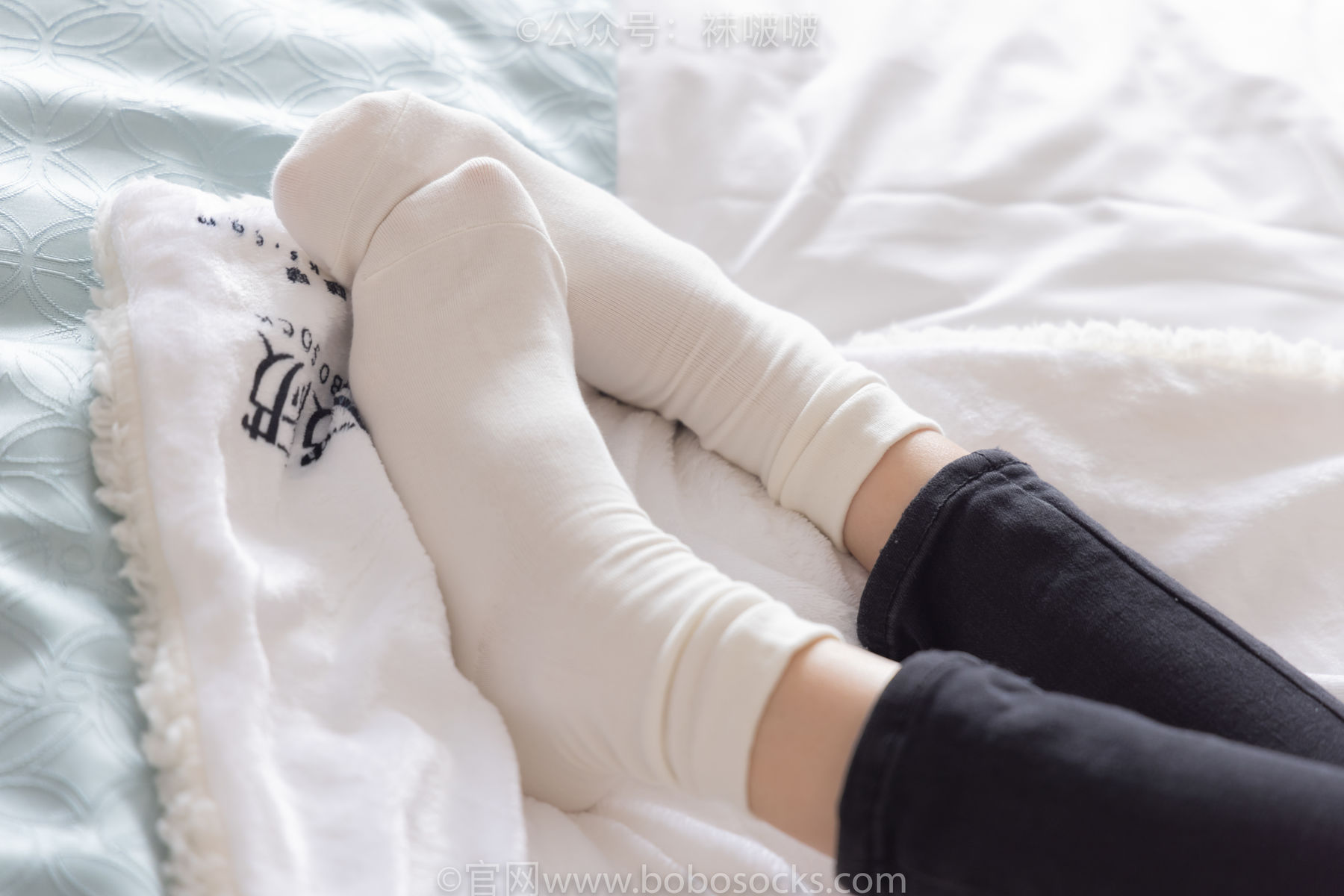 BoBoSocks袜啵啵 No.055 稚予-斯凯奇运动鞋、白棉袜、黑棉袜/(139P)