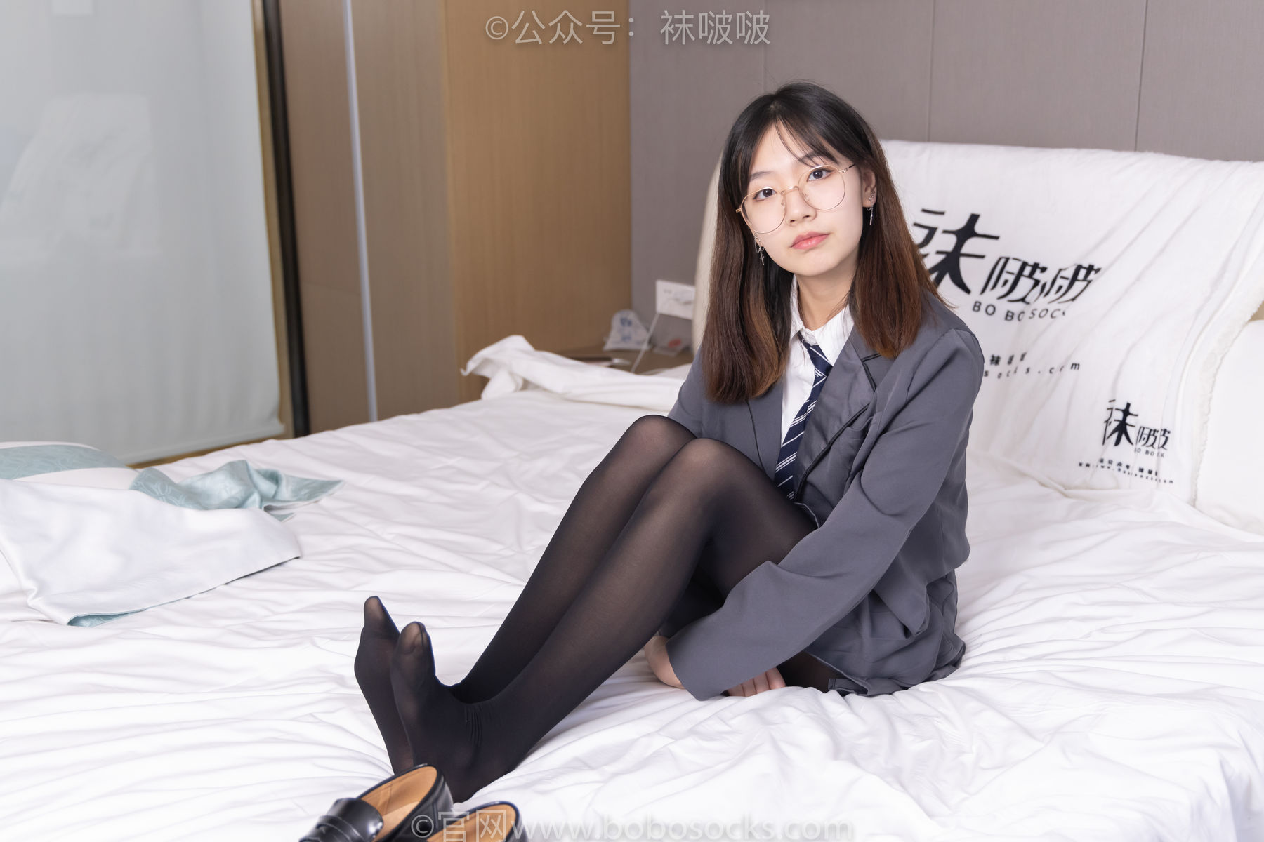 BoBoSocks袜啵啵 No.060 小甜豆-JK制服、皮鞋、厚黑丝/(131P)