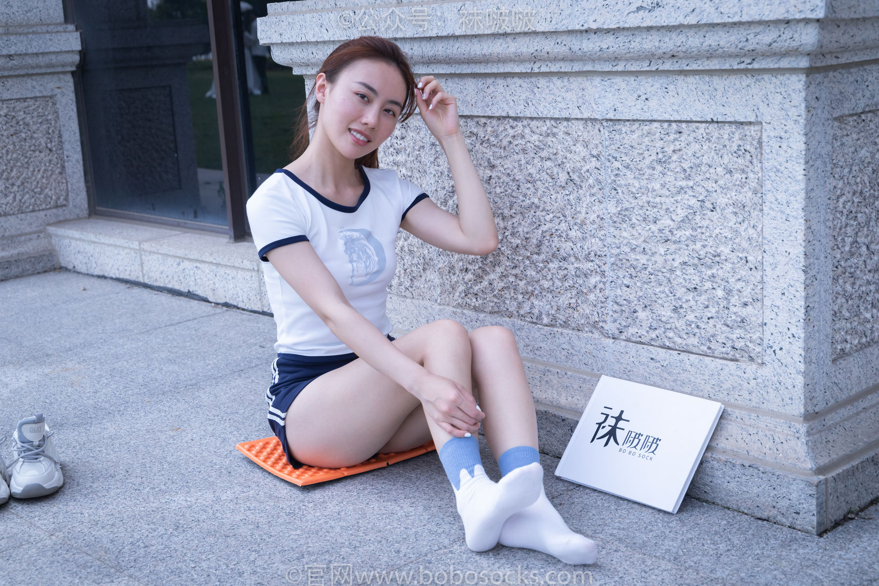 BoBoSocks袜啵啵 No.028 小米-运动鞋、白棉袜、裸足/(133P)