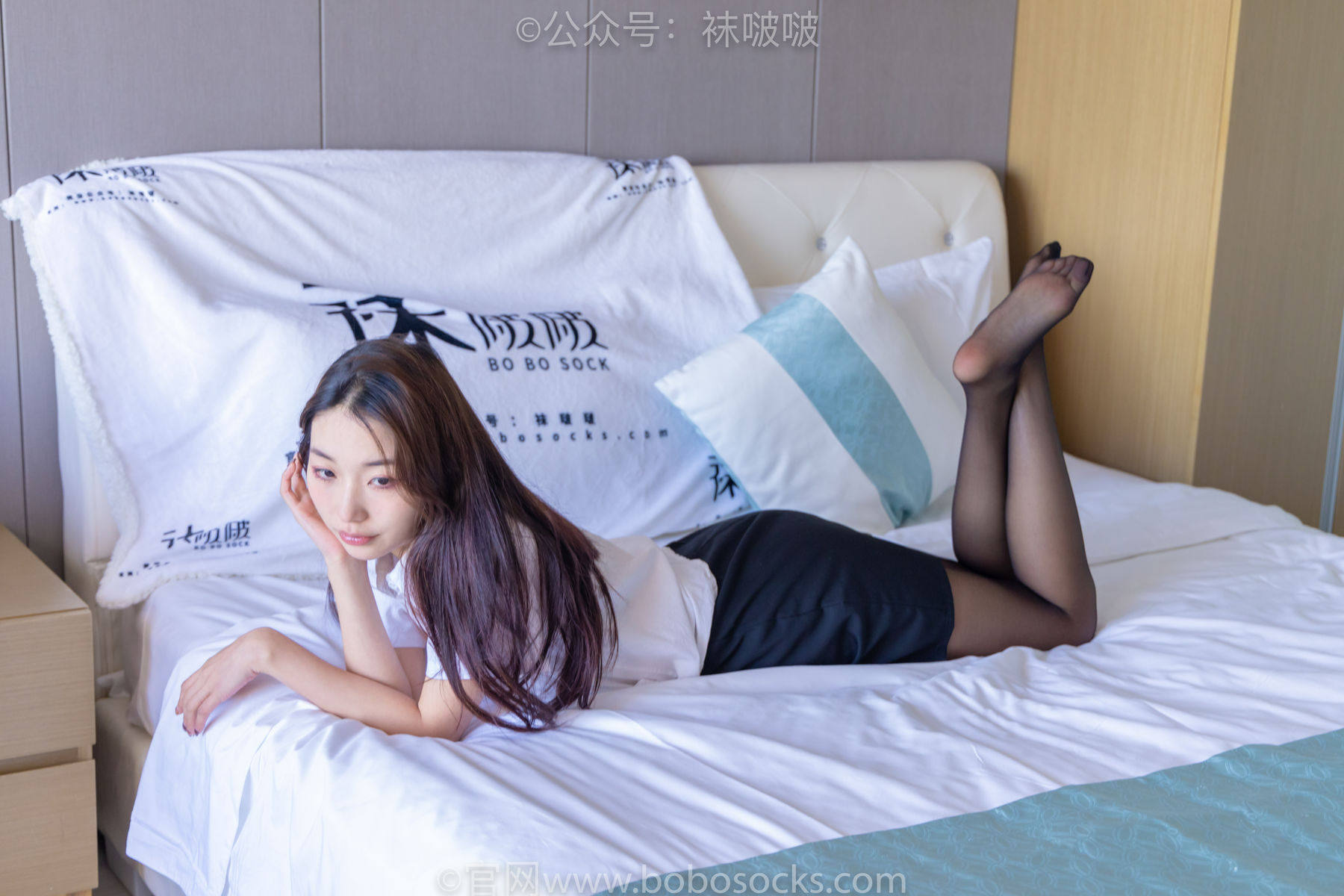 BoBoSocks袜啵啵 No.049 果果-OL制服、高跟鞋、黑丝/(140P)