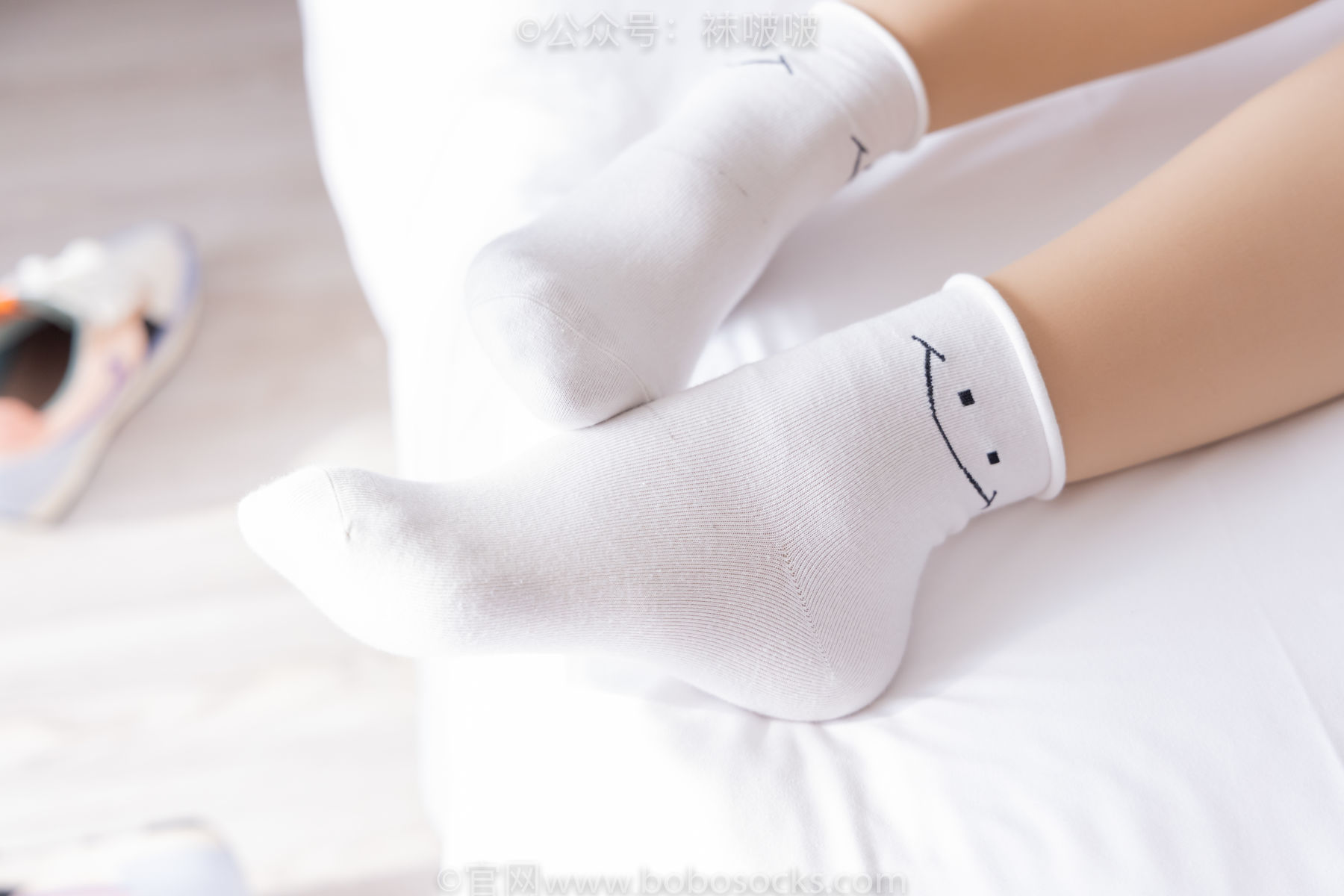 BoBoSocks袜啵啵 No.062 涵涵-运动鞋、白棉袜、厚肉丝/(145P)