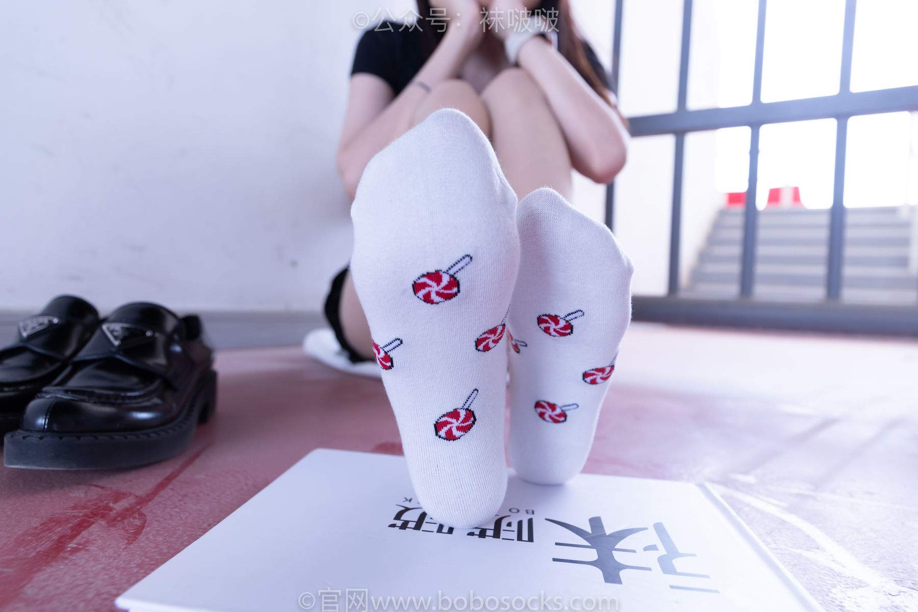 BoBoSocks袜啵啵 No.030 稚予- 皮鞋、短白棉袜、肉丝/(141P)