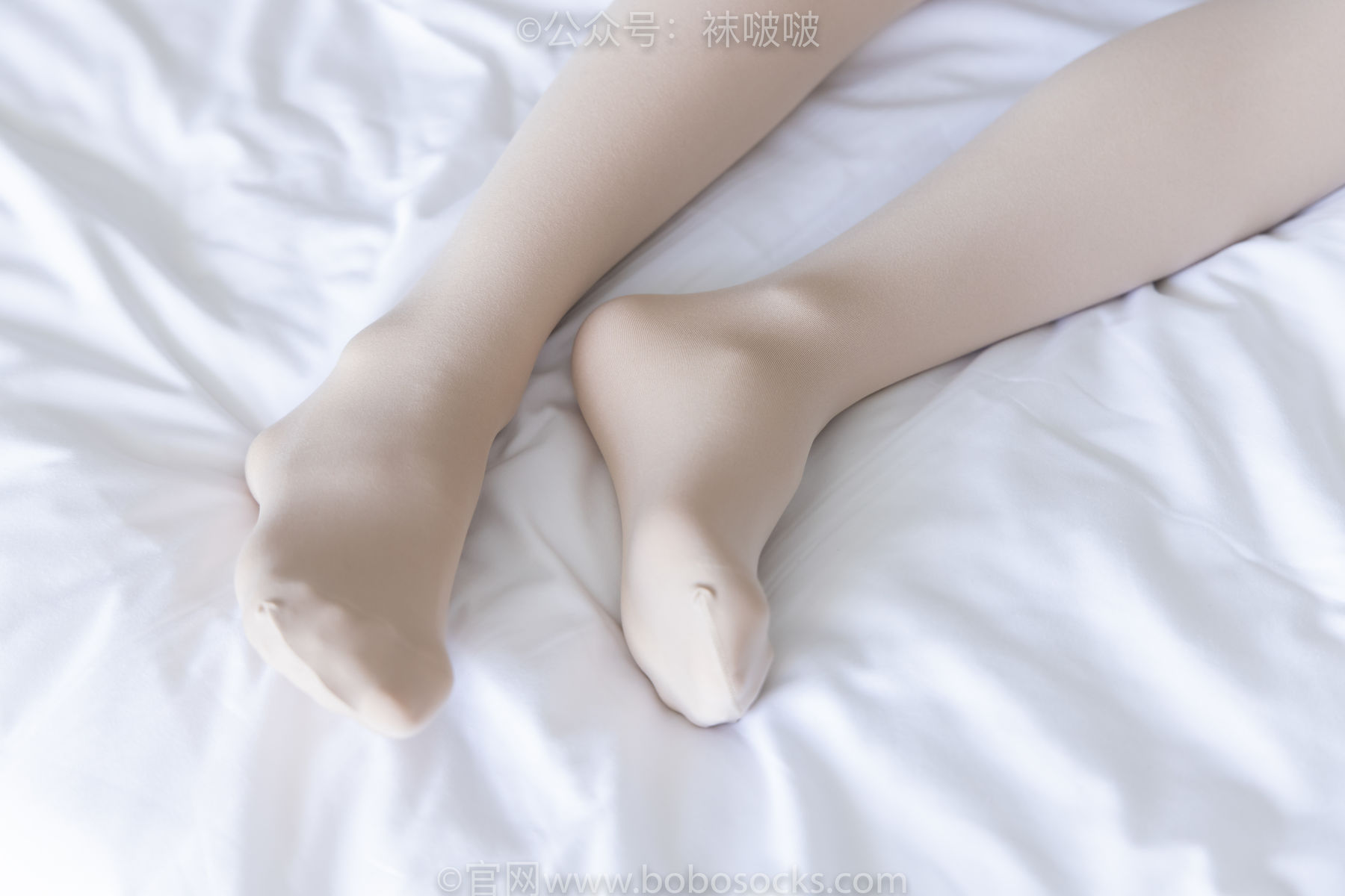 BoBoSocks袜啵啵 No.031 小奶熊-AJ板鞋、白棉袜、厚肉丝/(148P)