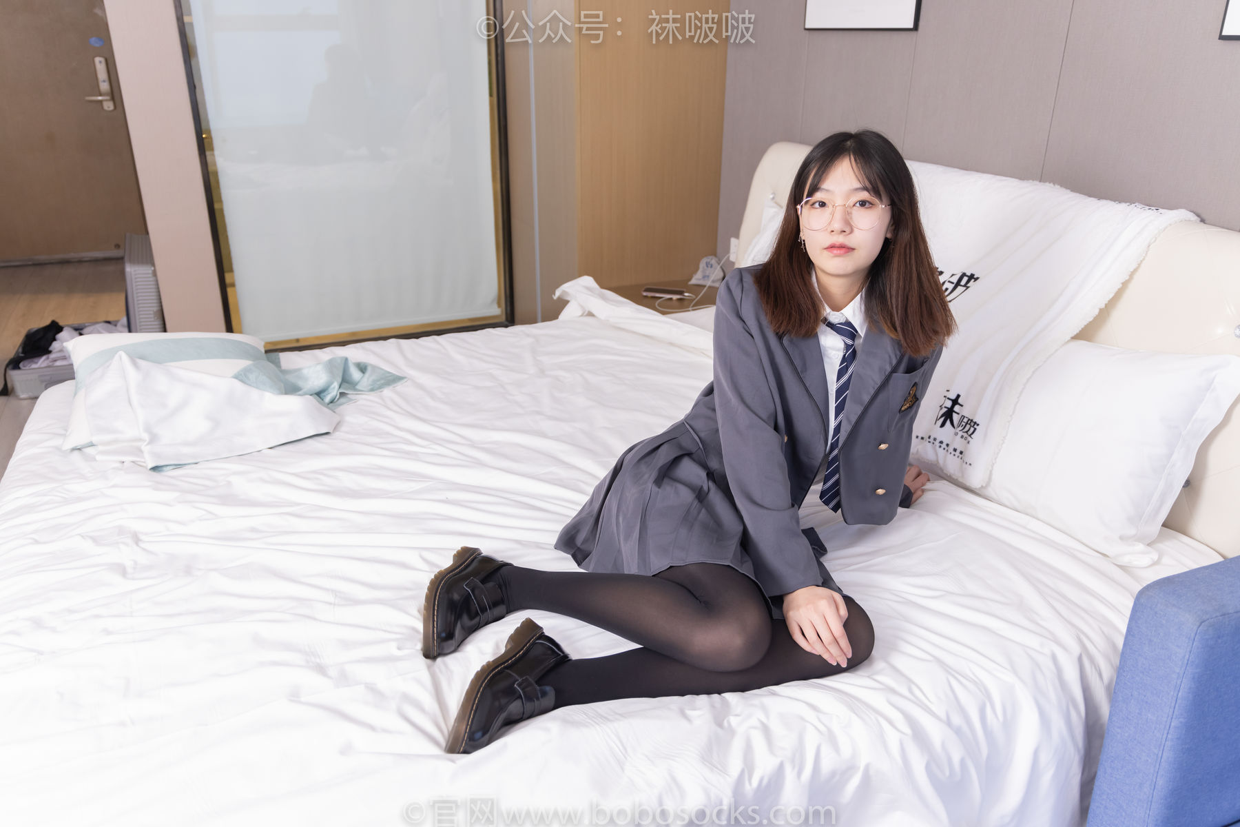 BoBoSocks袜啵啵 No.060 小甜豆-JK制服、皮鞋、厚黑丝/(131P)