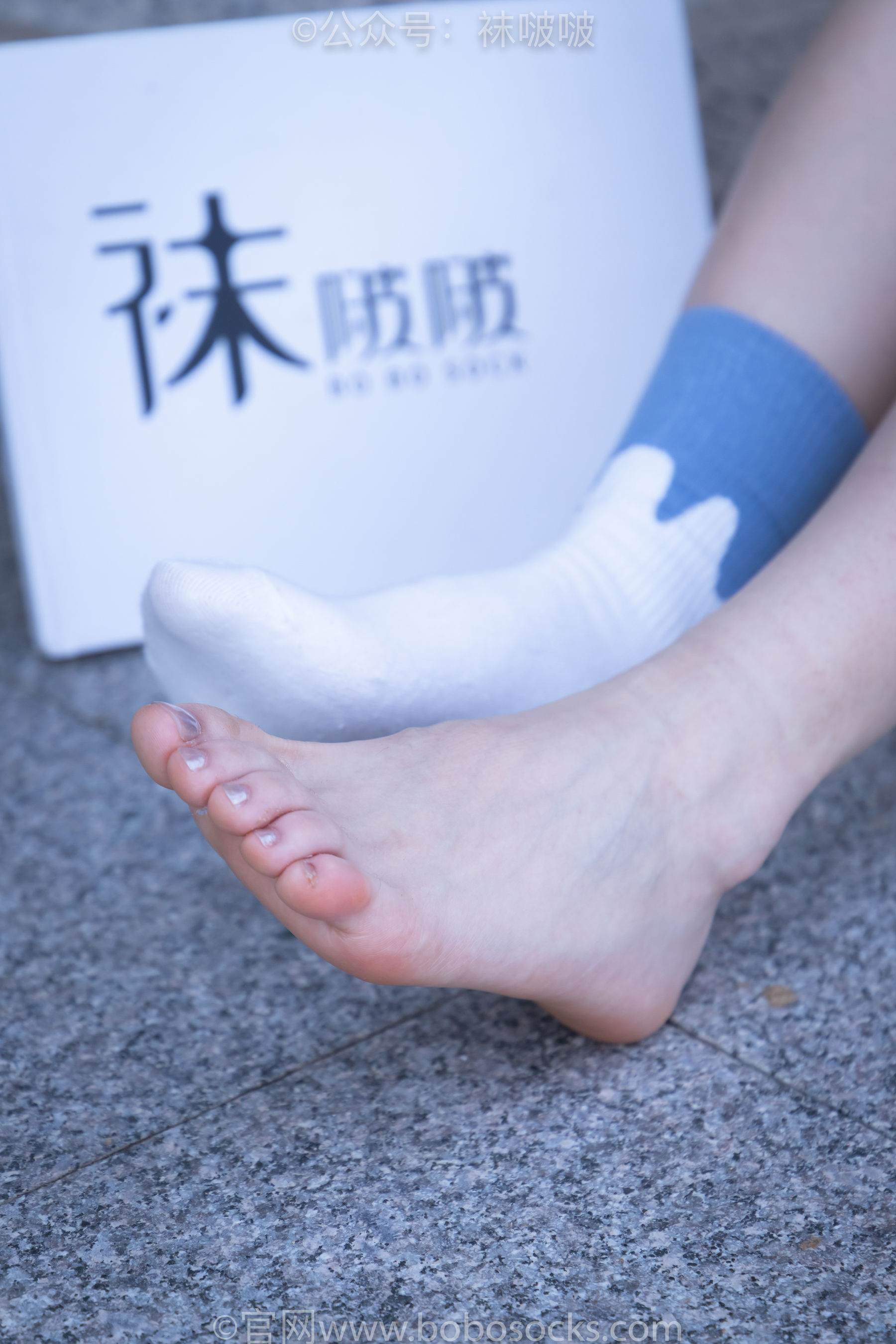 BoBoSocks袜啵啵 No.028 小米-运动鞋、白棉袜、裸足/(133P)