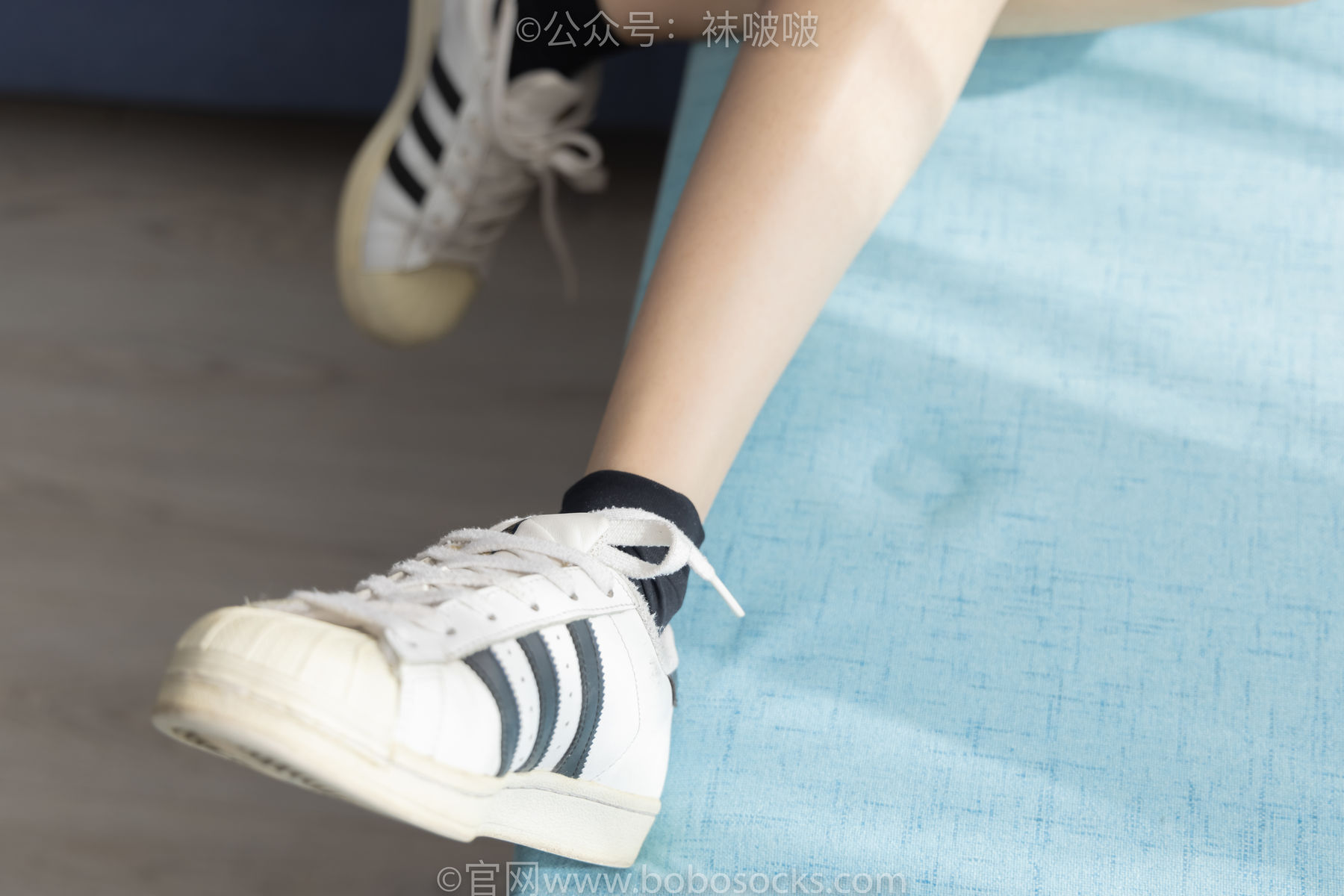 BoBoSocks袜啵啵 No.033 稚予-贝壳头、天鹅绒黑袜、天鹅绒白袜/(154P)