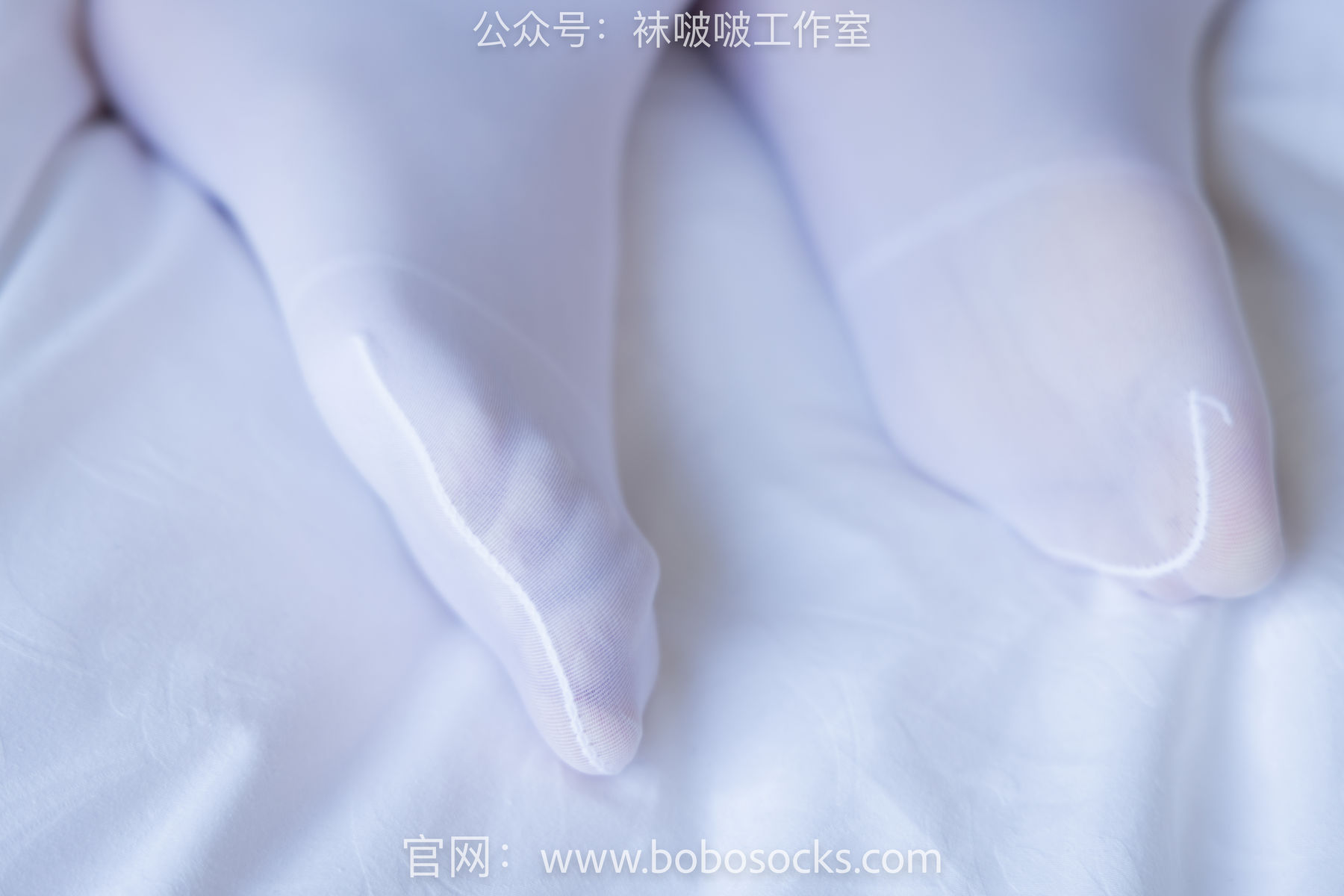 BoBoSocks袜啵啵 No.108 小甜豆-皮鞋、厚白丝、踩奶油蛋糕剧情/(137P)