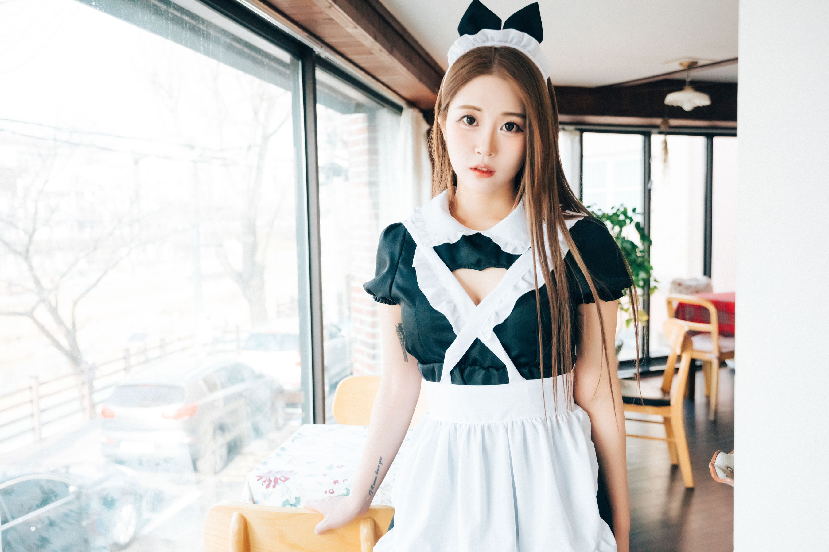 [LOOZY] Bomi - Maid cafe/(174P)