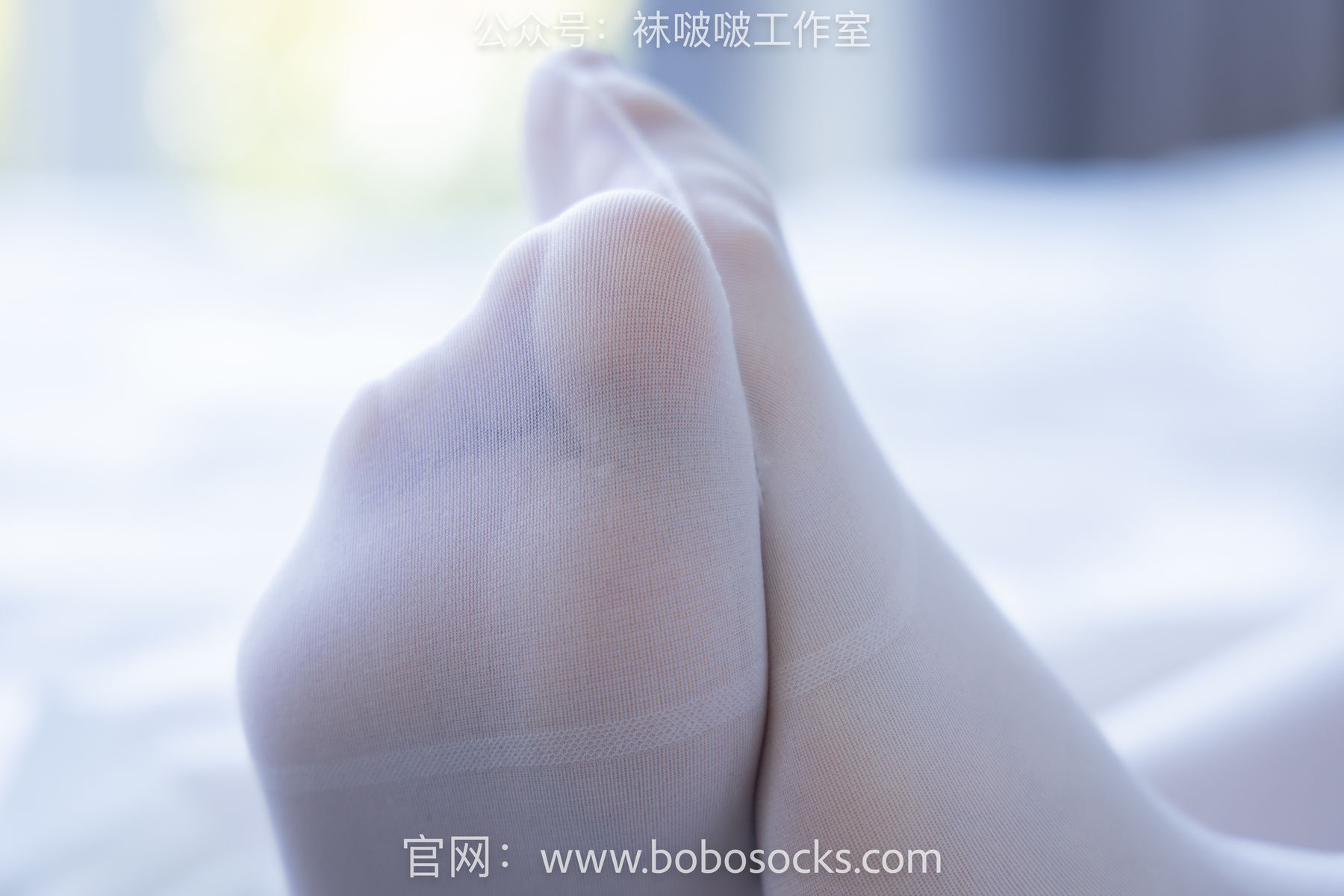 BoBoSocks袜啵啵 No.108 小甜豆-皮鞋、厚白丝、踩奶油蛋糕剧情/(137P)